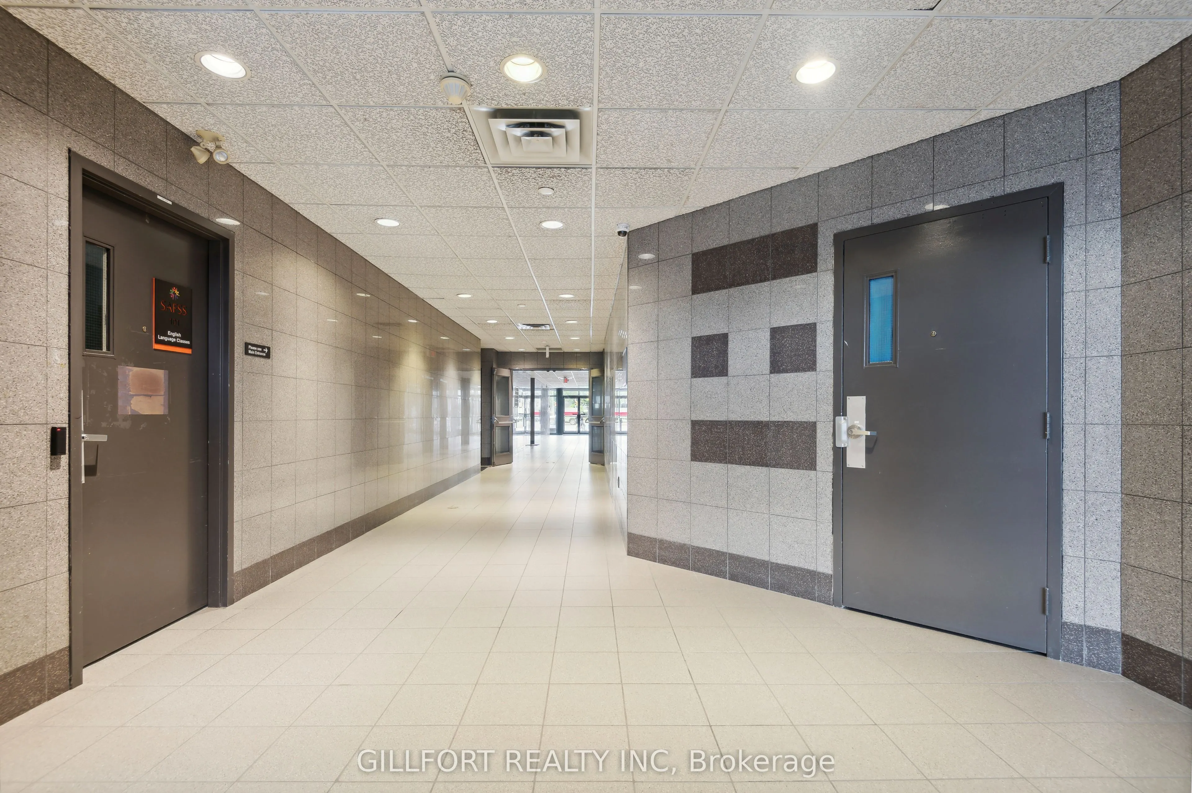 5639 Finch Avenue E, #3rd Floor