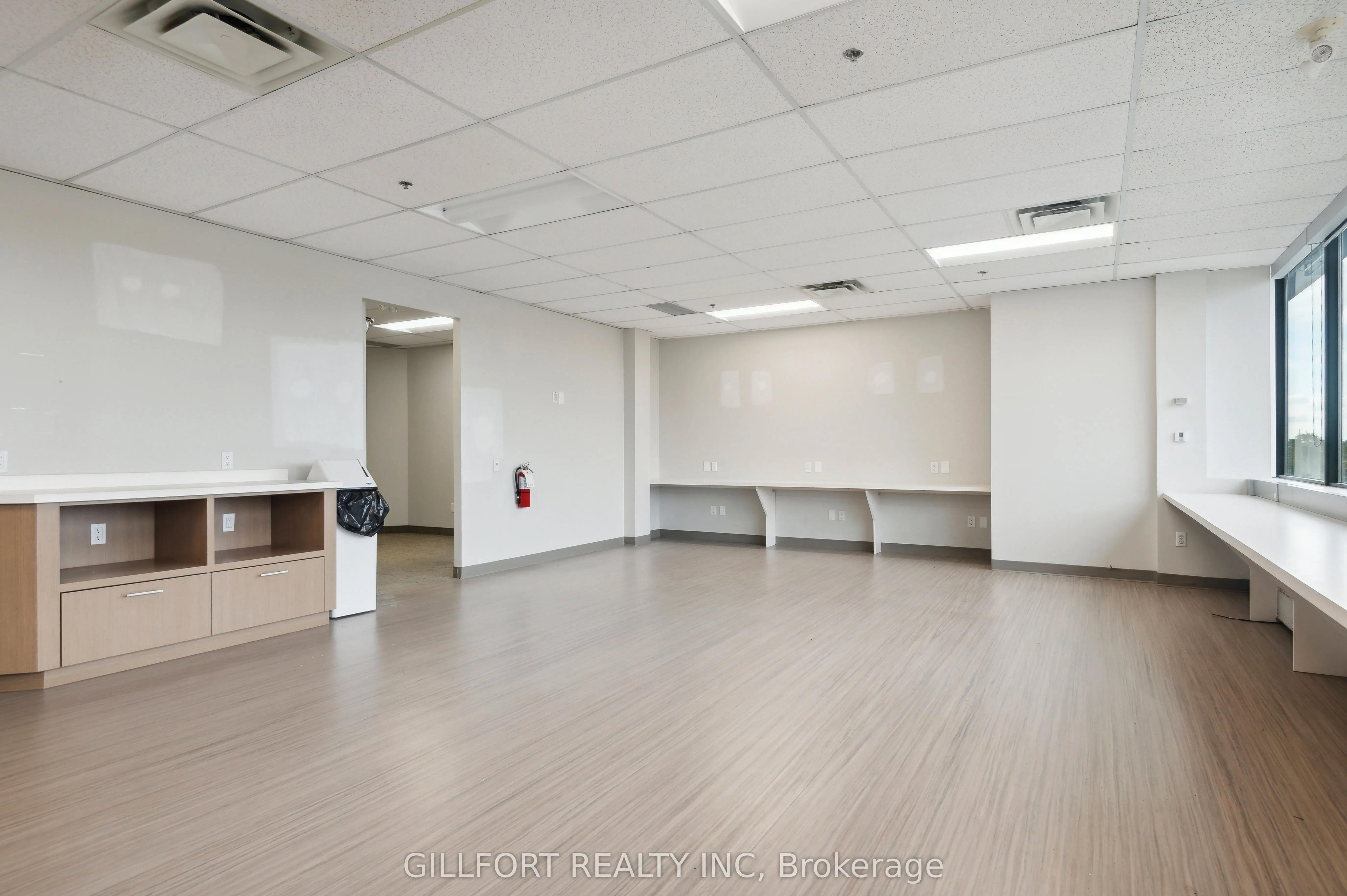 5639 Finch Avenue E, #3rd Floor