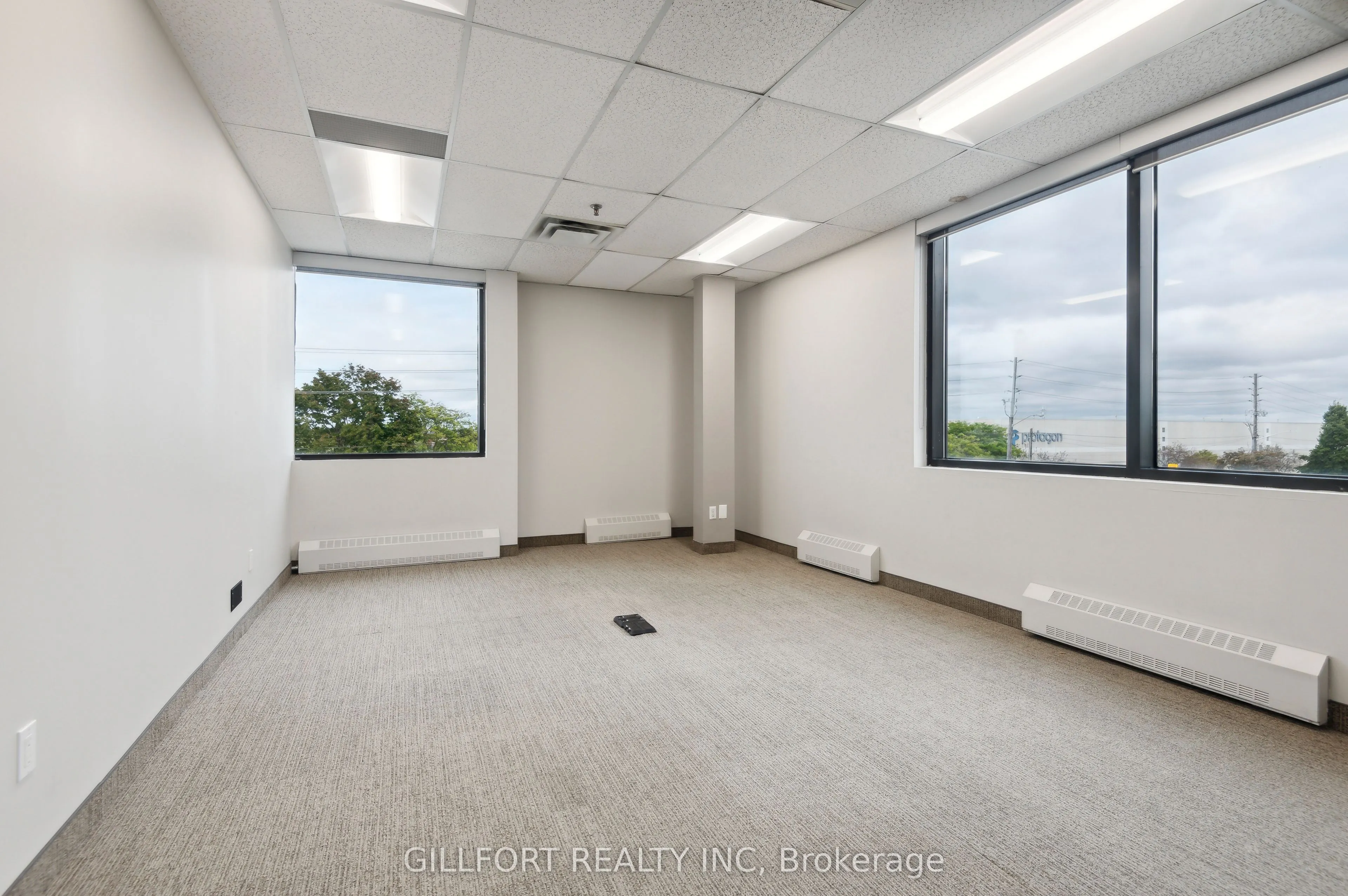 5639 Finch Avenue E, #3rd Floor