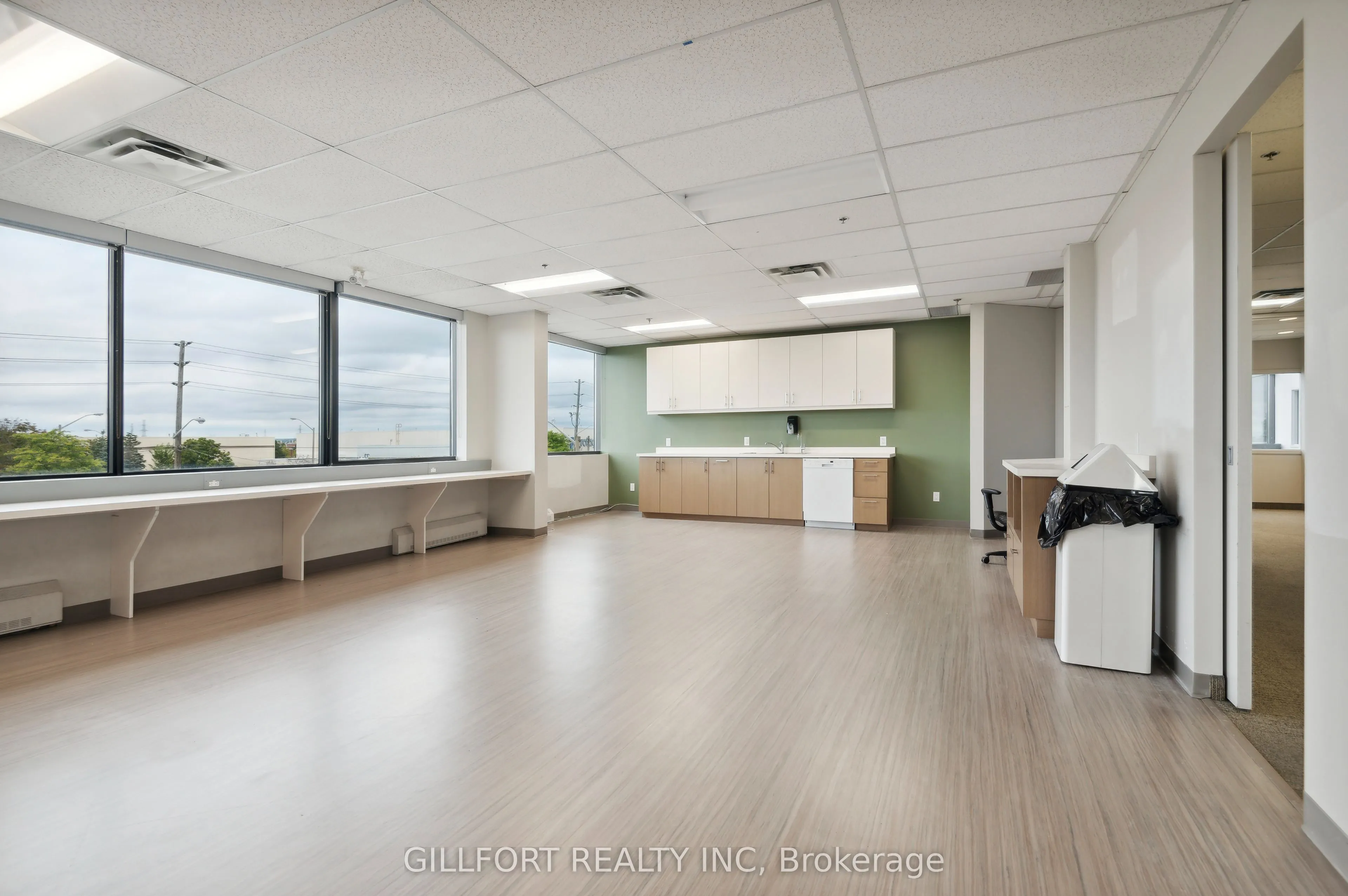 5639 Finch Avenue E, #3rd Floor