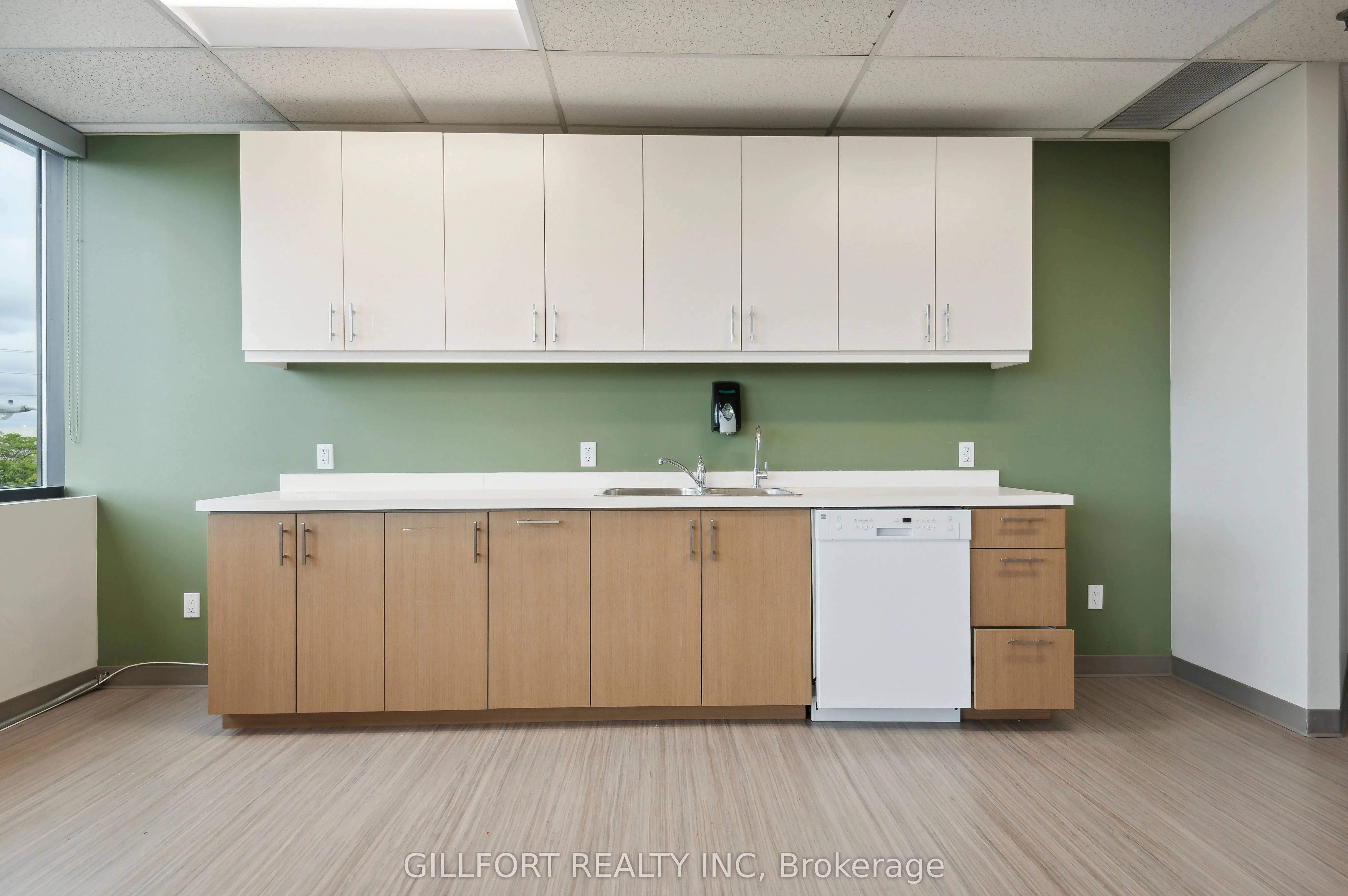 5639 Finch Avenue E, #3rd Floor