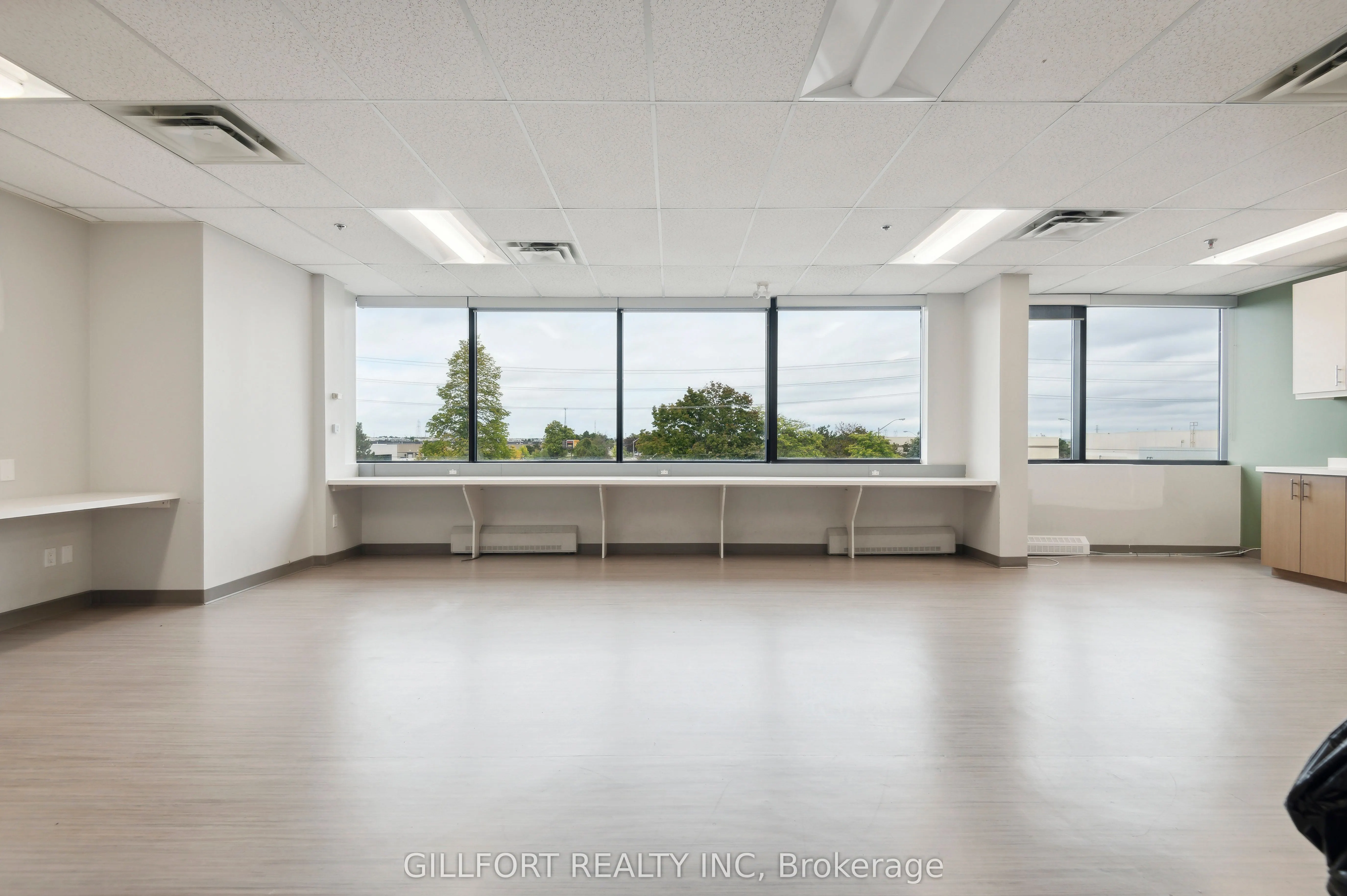 5639 Finch Avenue E, #3rd Floor