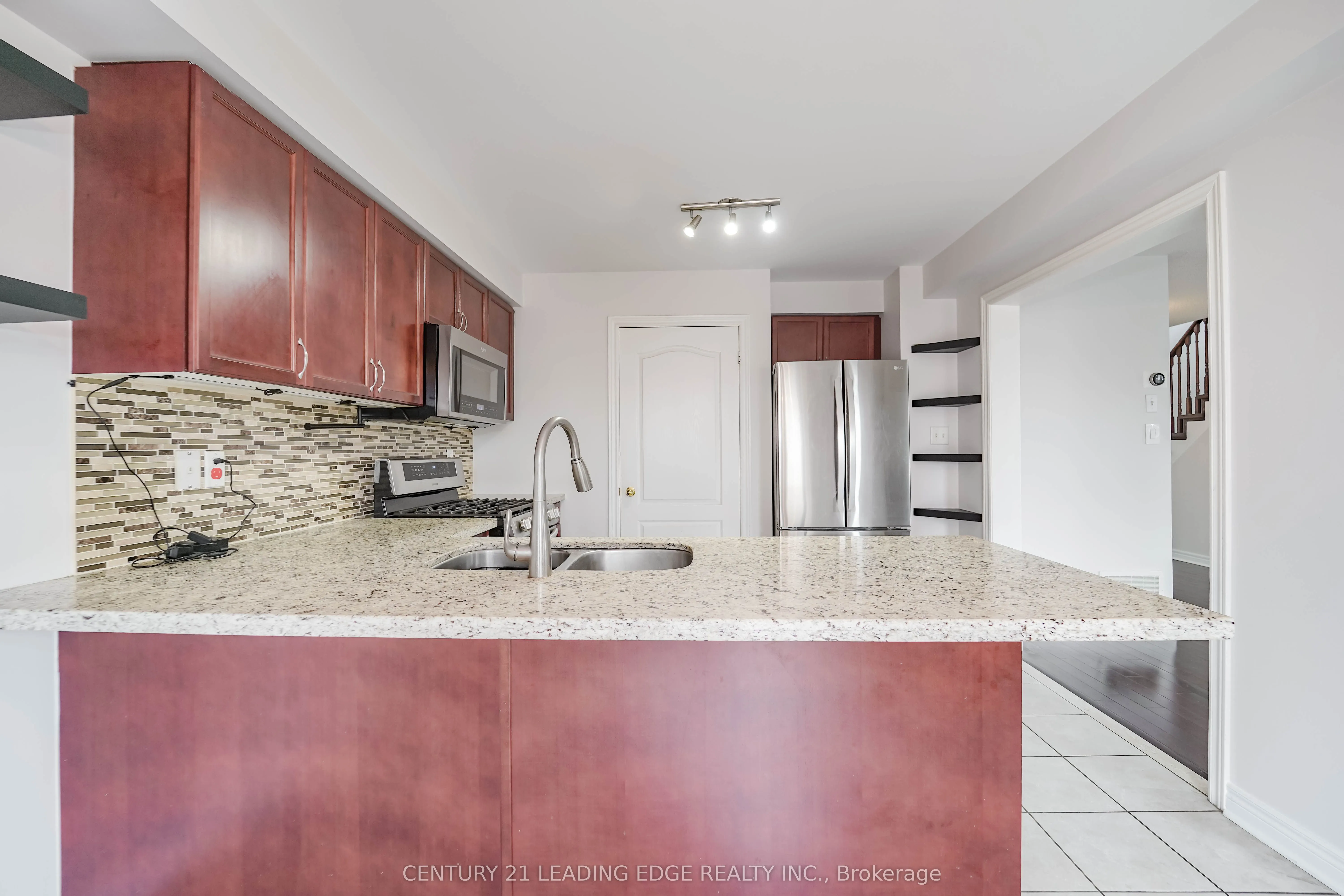 33 Dring Street