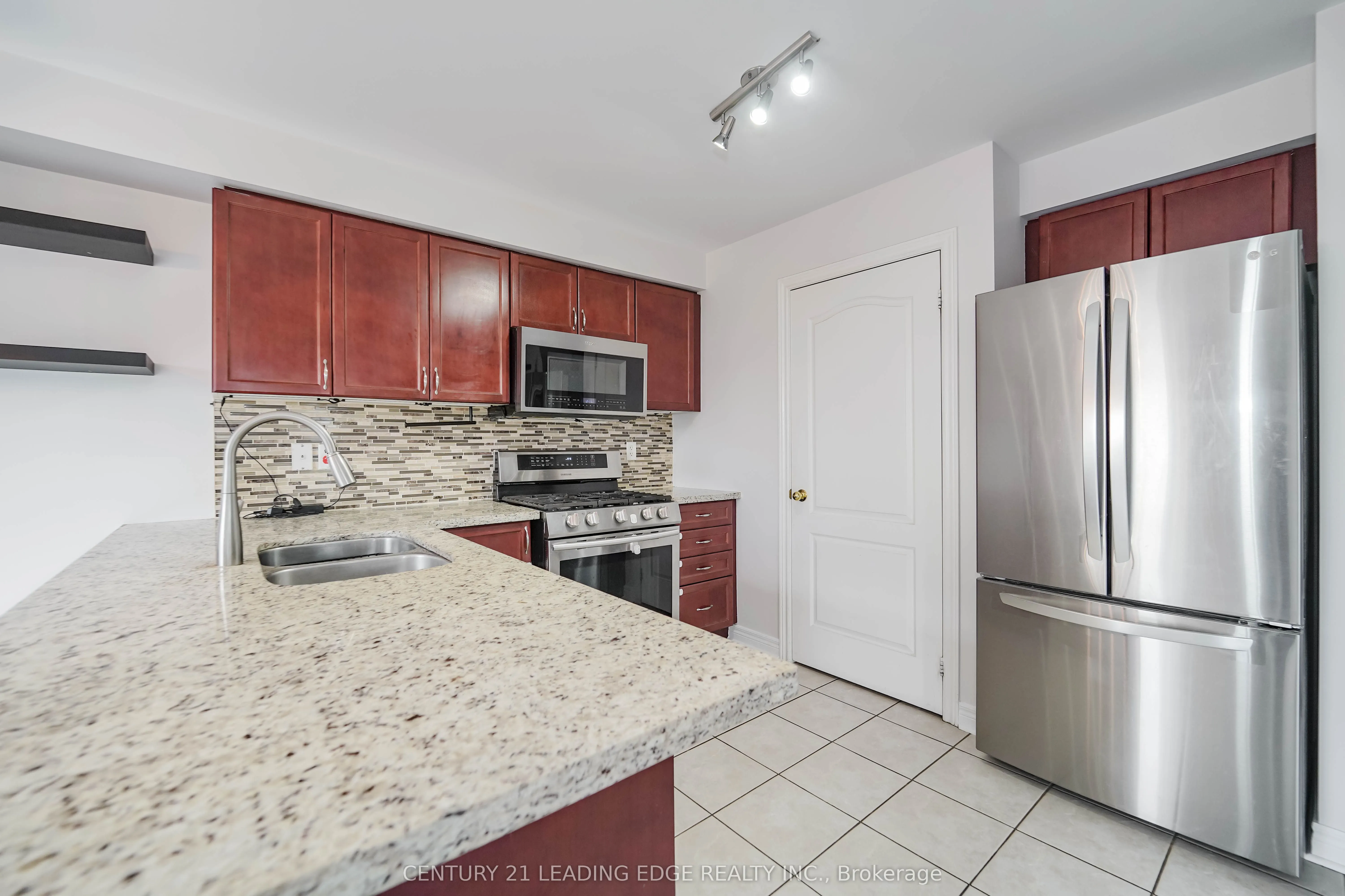 33 Dring Street