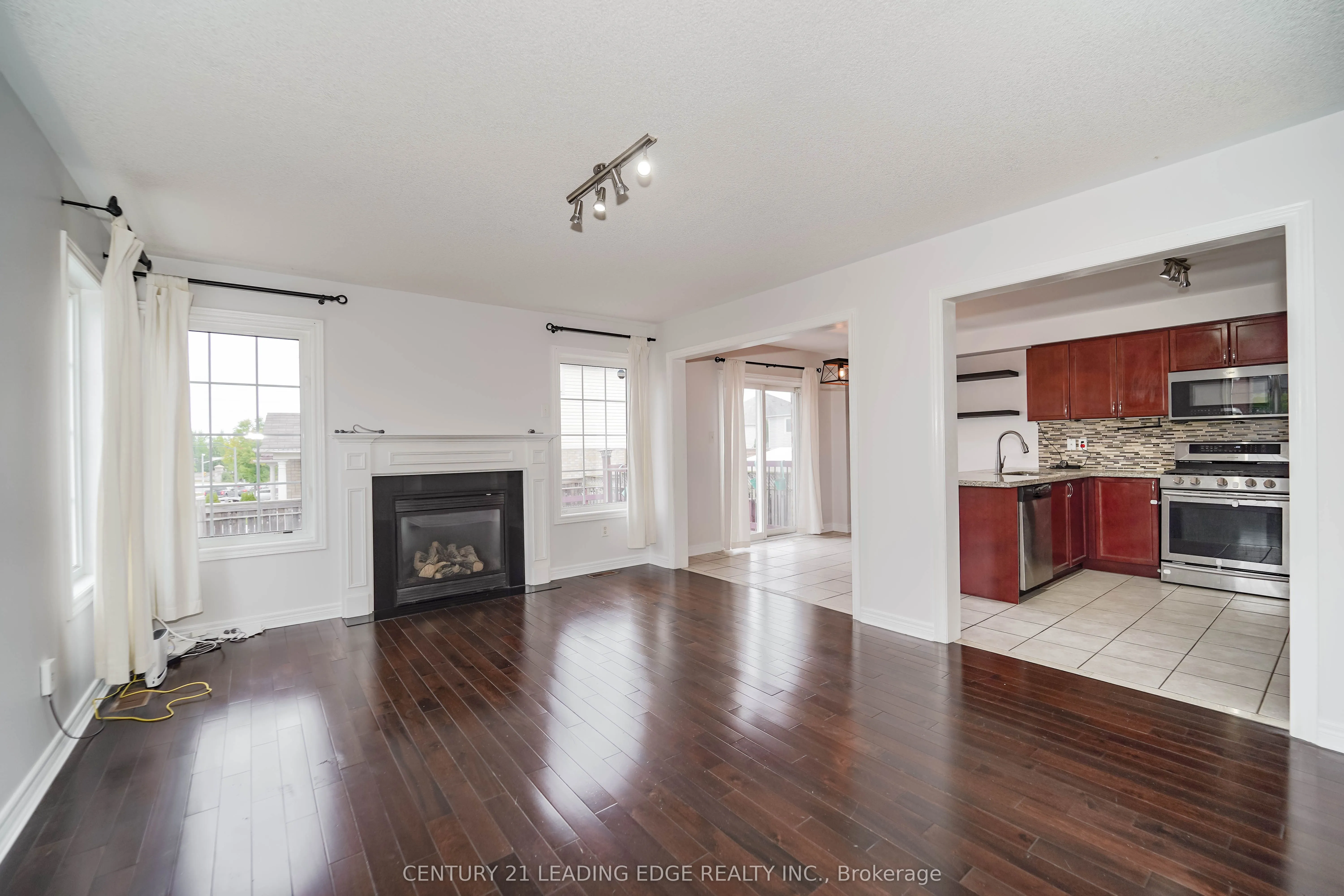 33 Dring Street