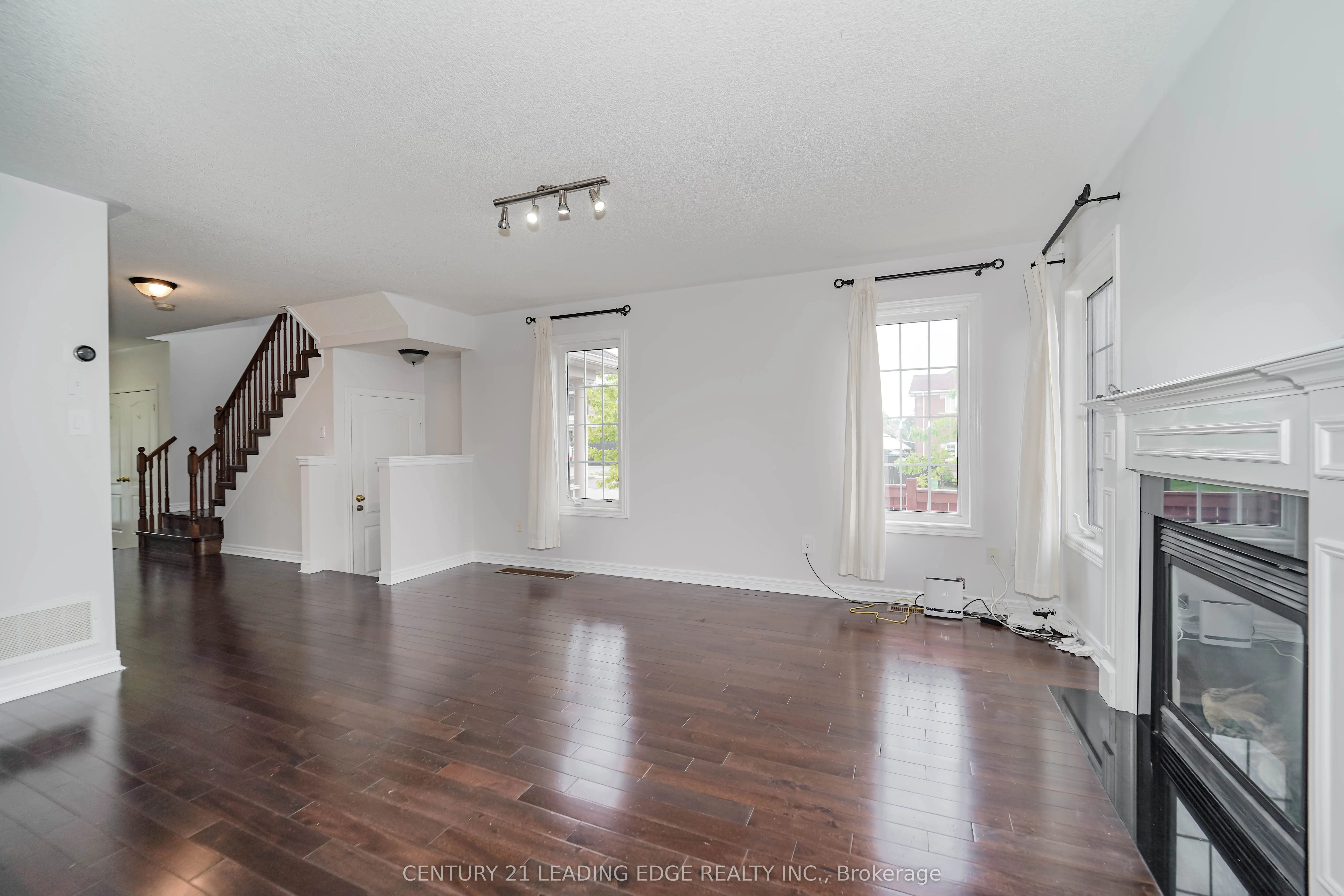 33 Dring Street