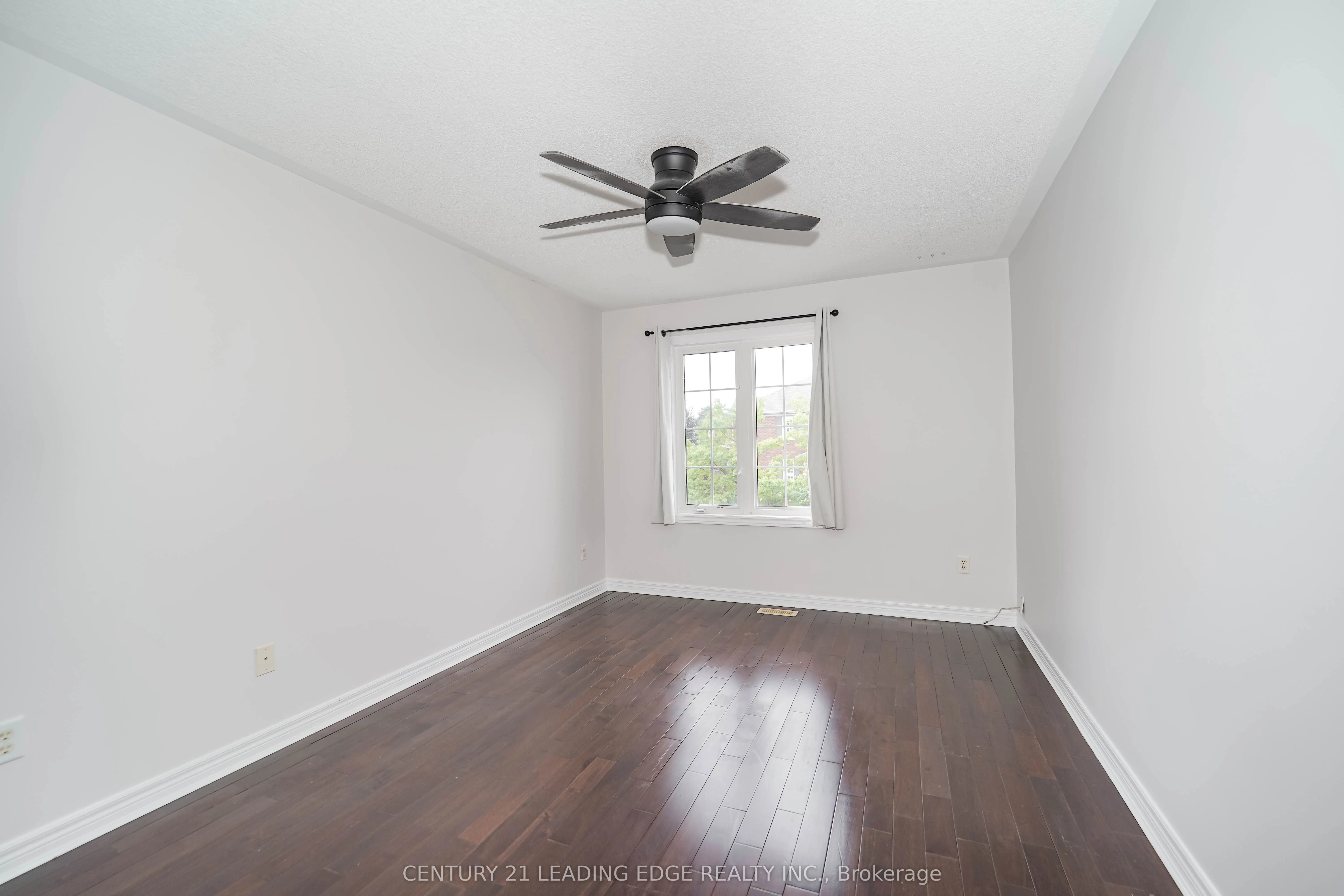 33 Dring Street