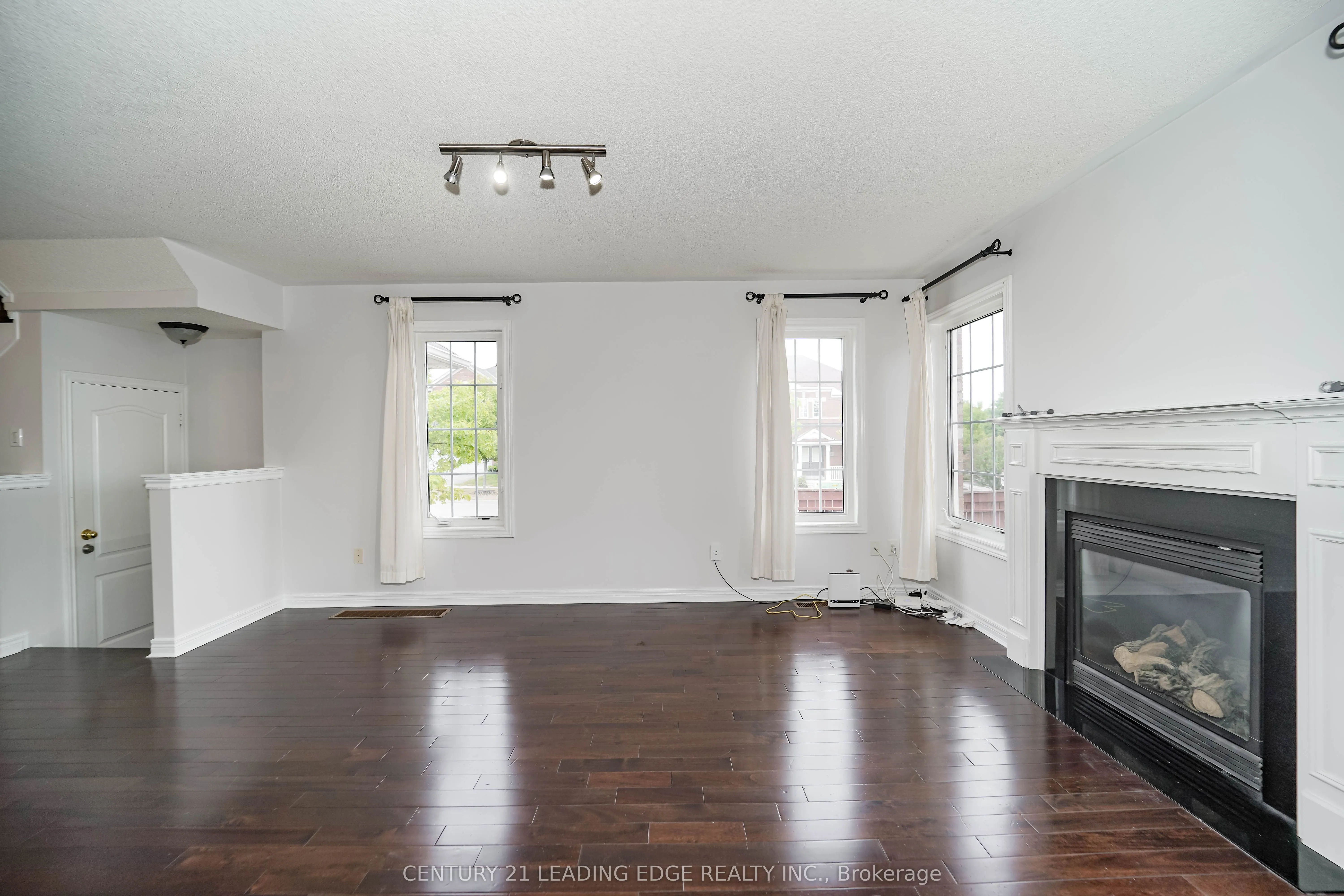 33 Dring Street