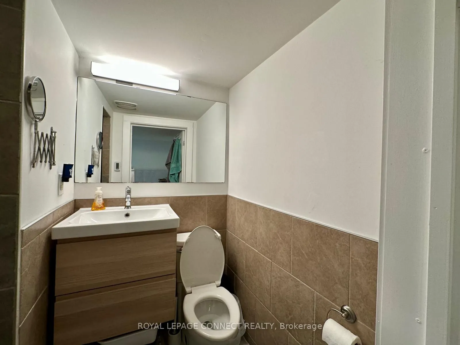 3 Pape Avenue, #Main