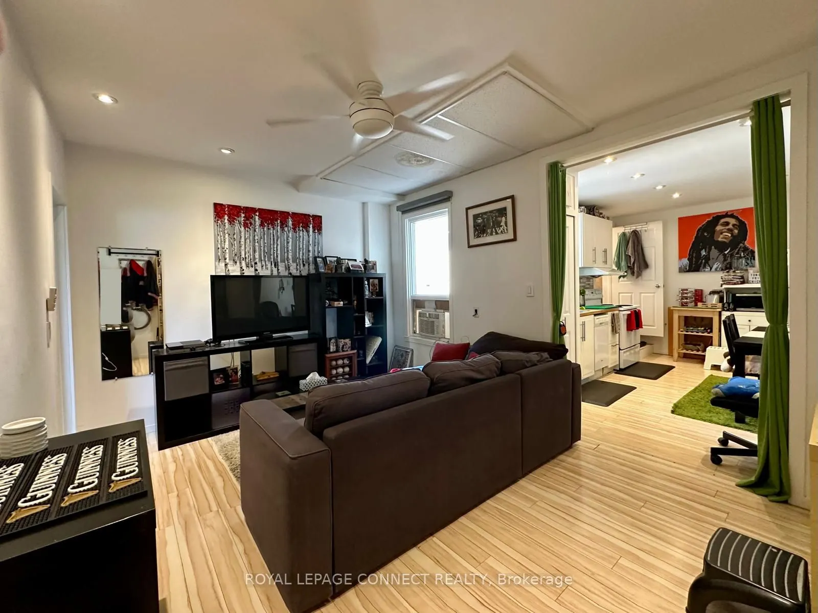 3 Pape Avenue, #Main