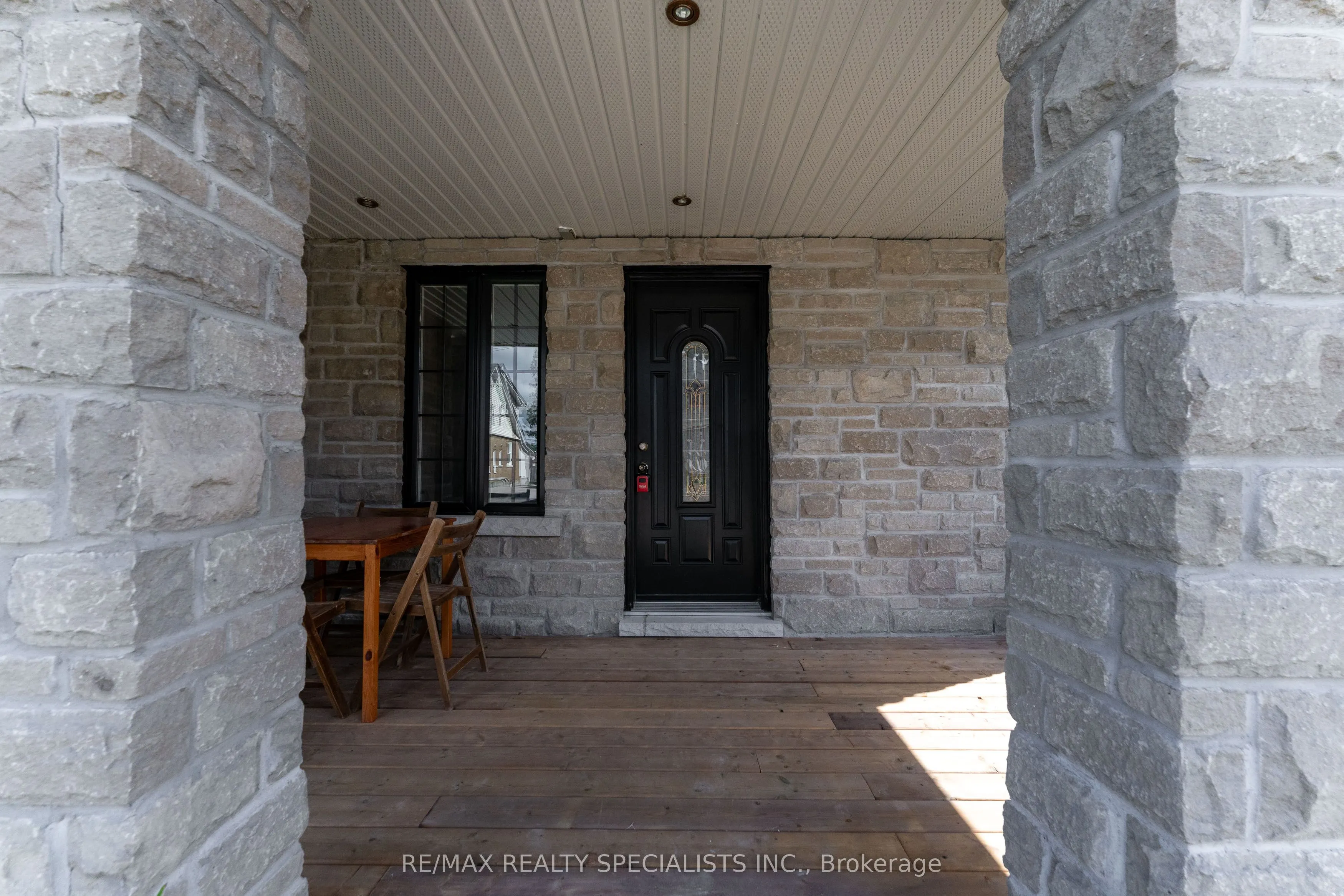 133 Agnes Street