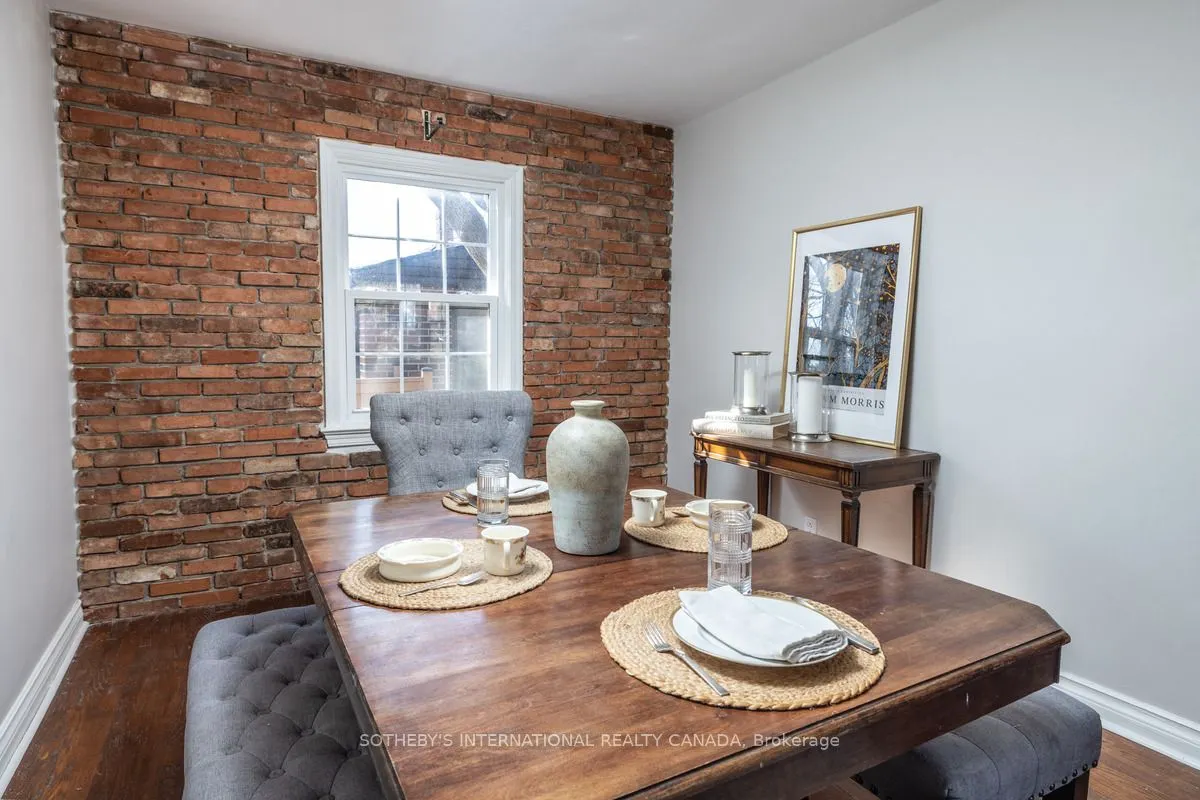 33 Southmead Road