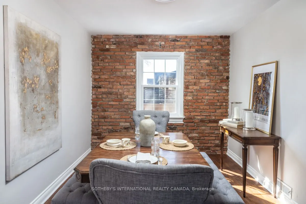 33 Southmead Road