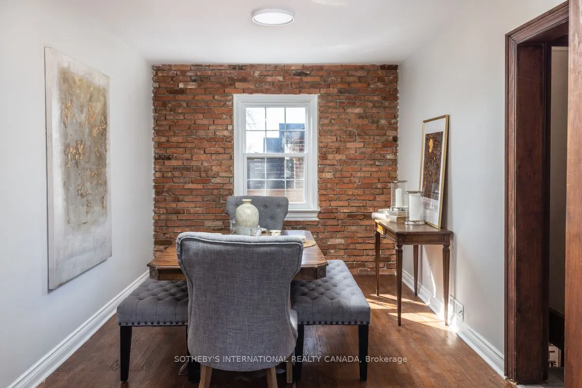 33 Southmead Road