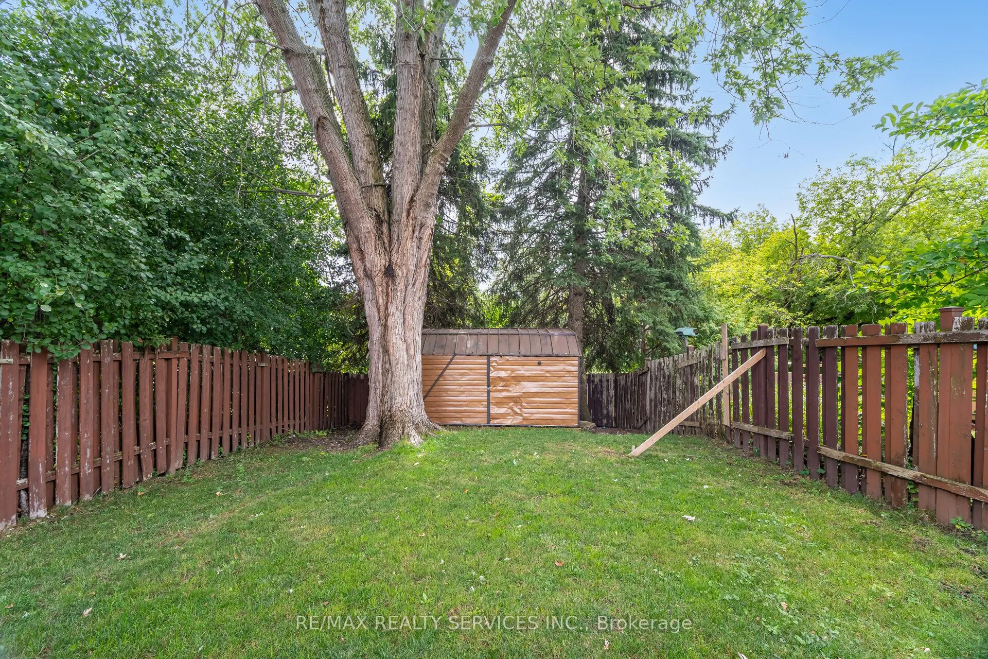 641 Deauville Court
