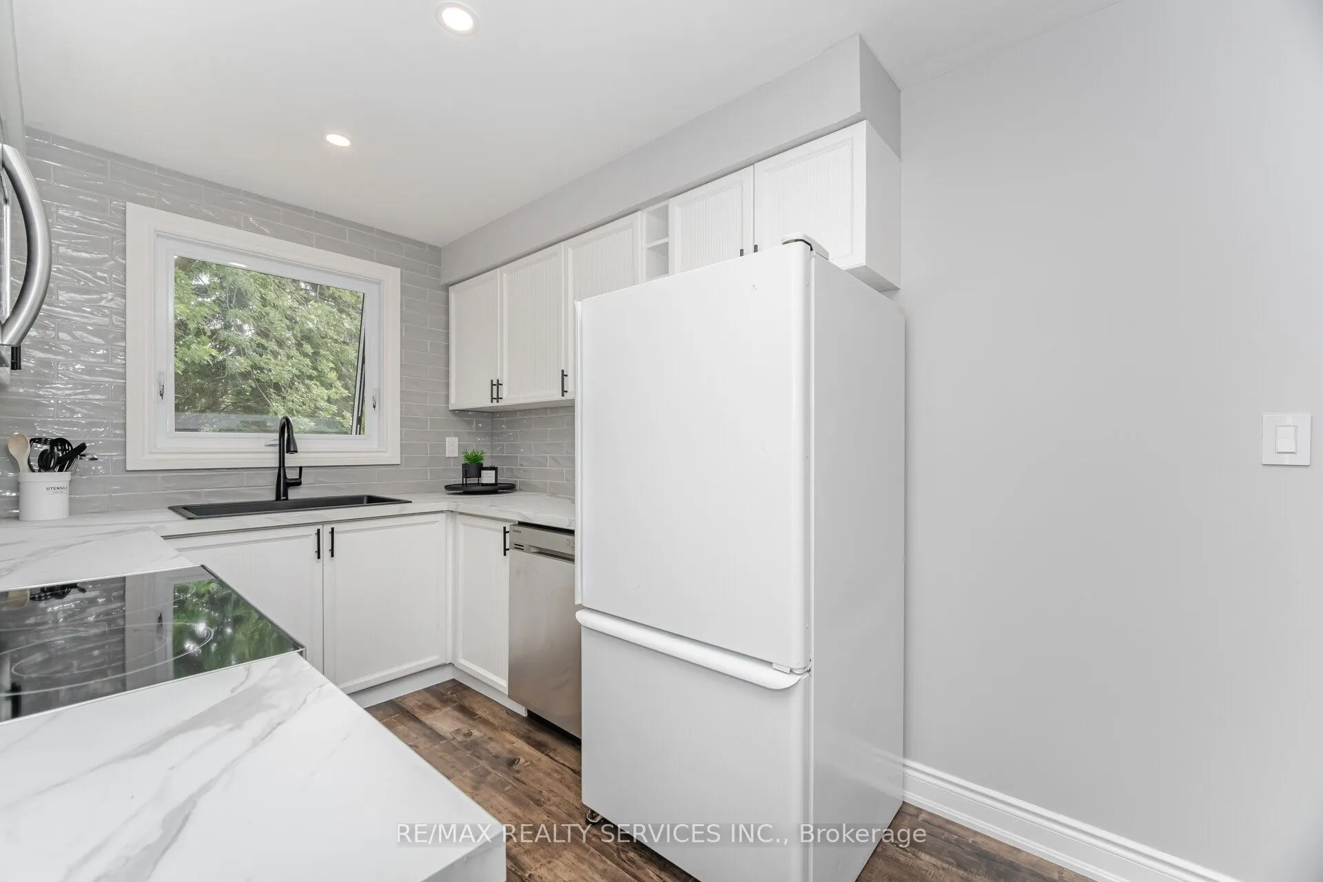 641 Deauville Court