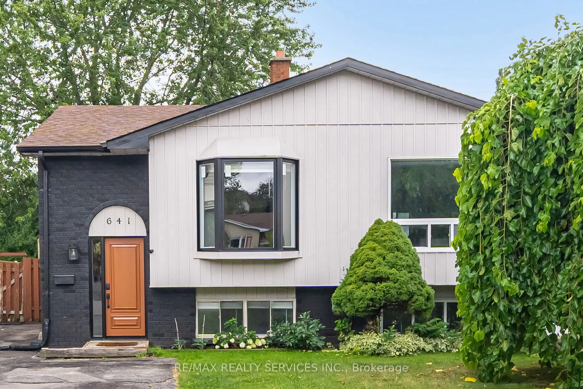 641 Deauville Court