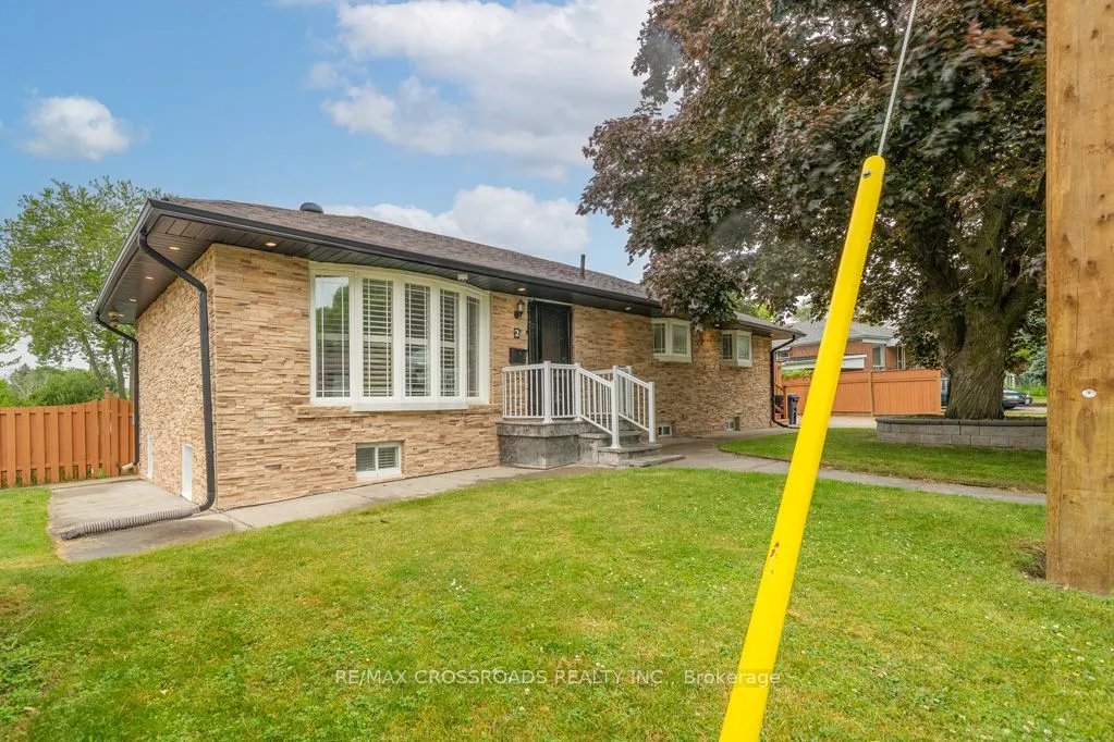 2 Mackinac Crescent
