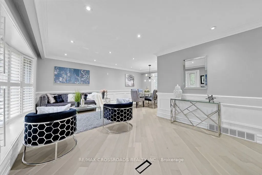 2 Mackinac Crescent