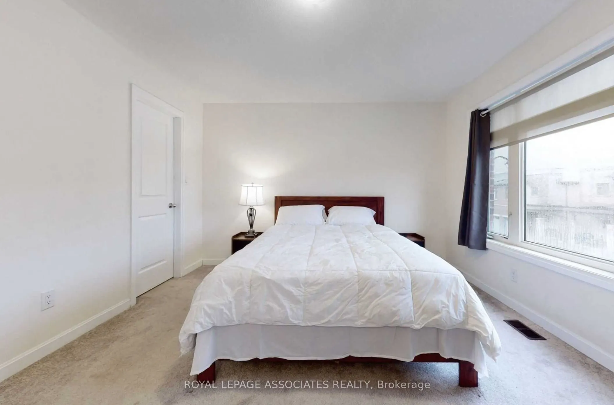 8 Longshore Way