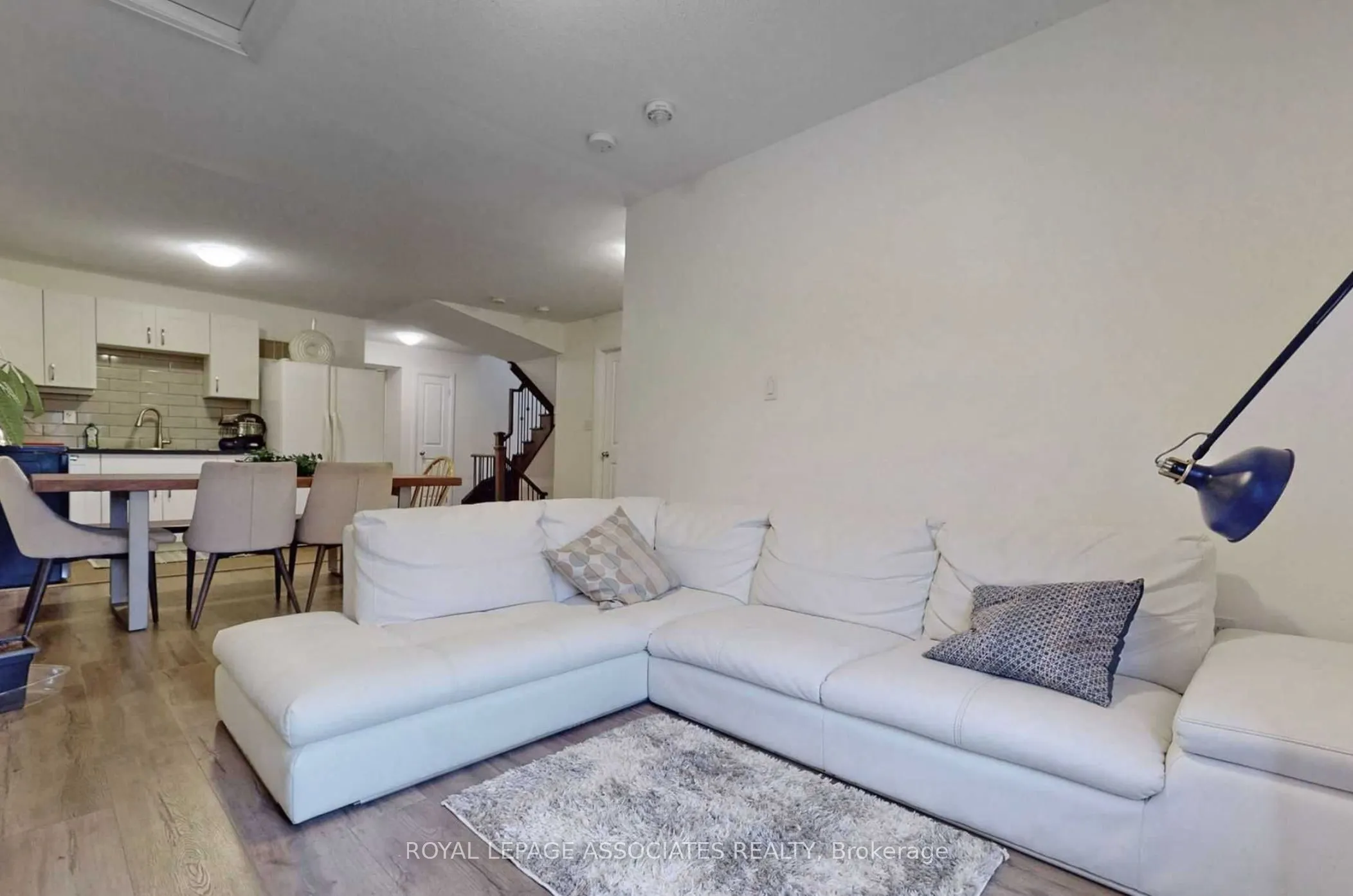 8 Longshore Way