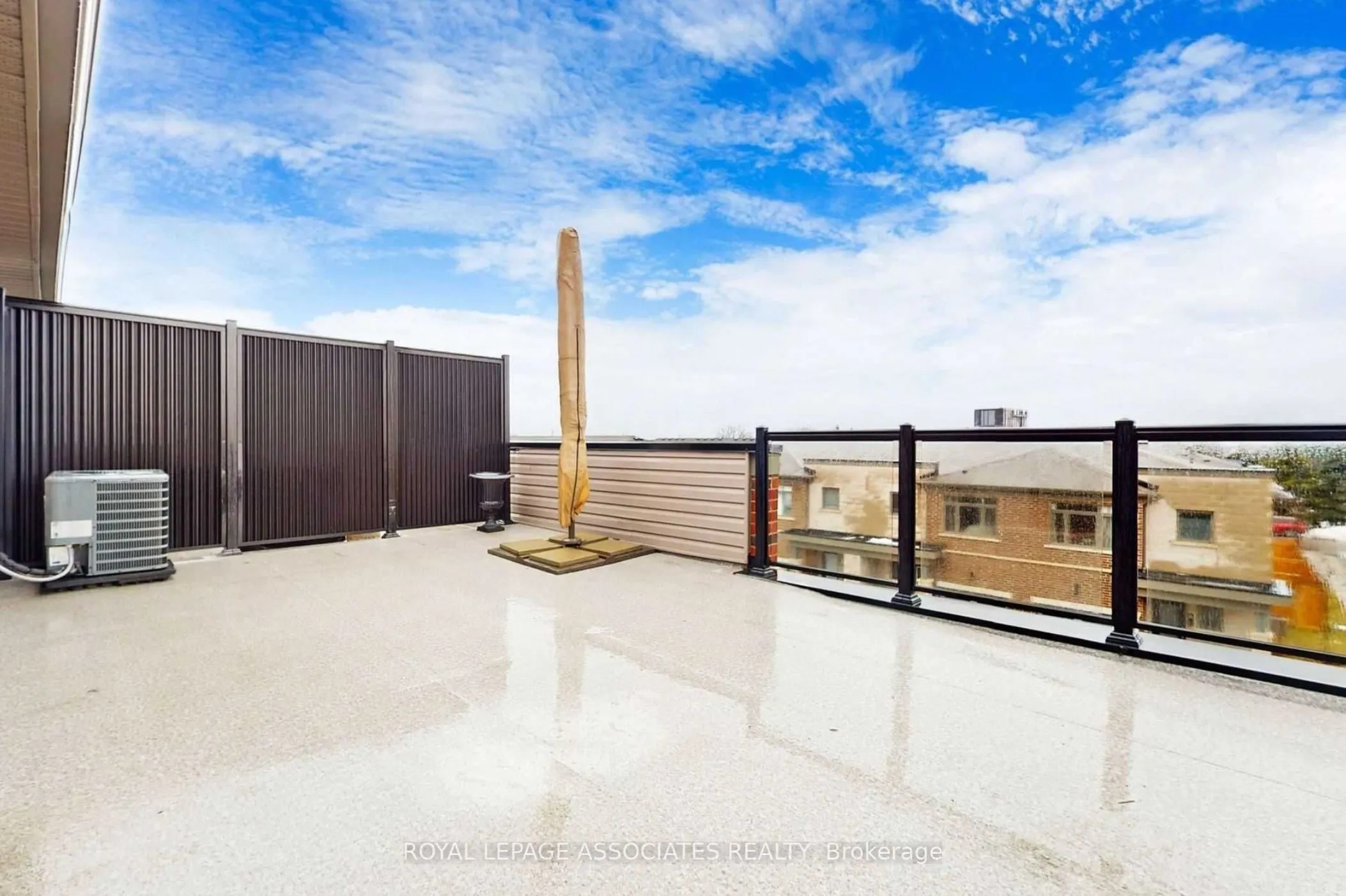 8 Longshore Way