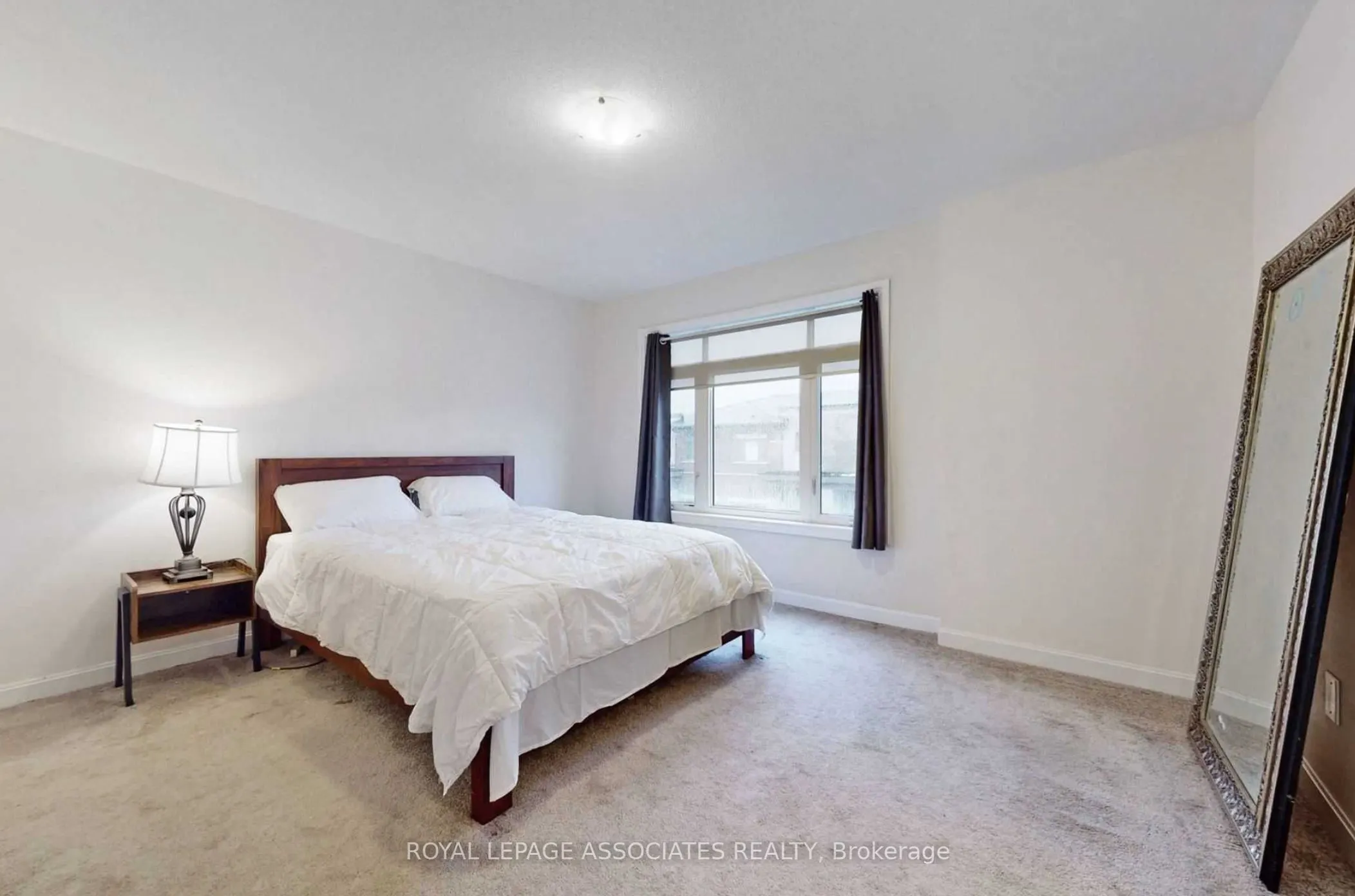8 Longshore Way