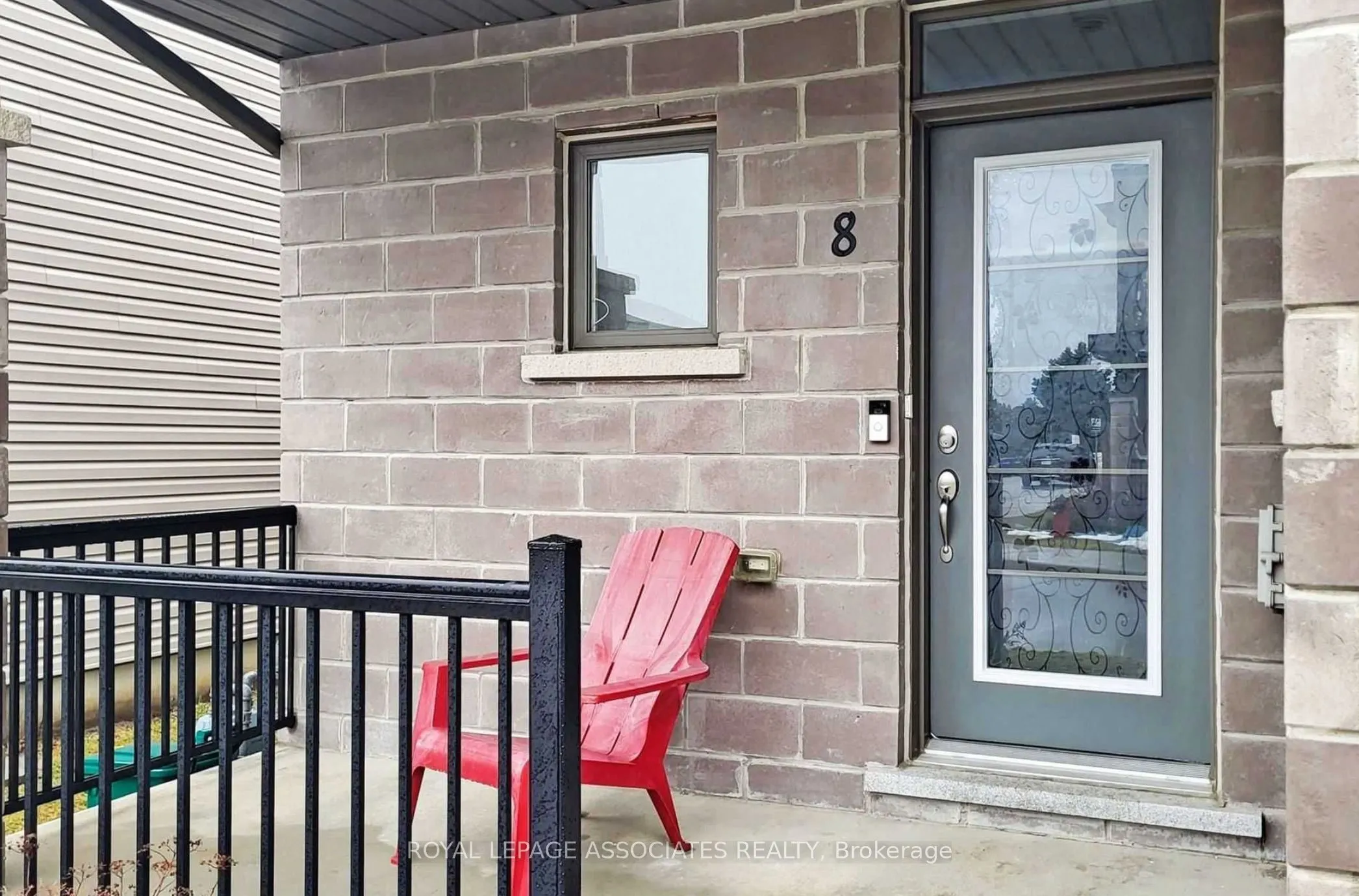 8 Longshore Way