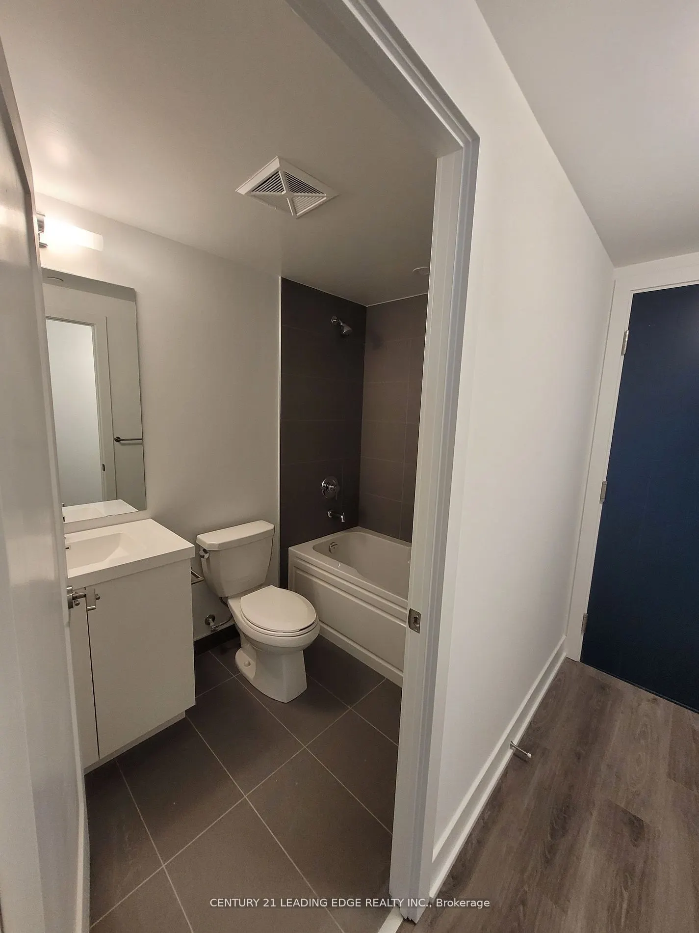 2545 Simcoe Street N, #2602