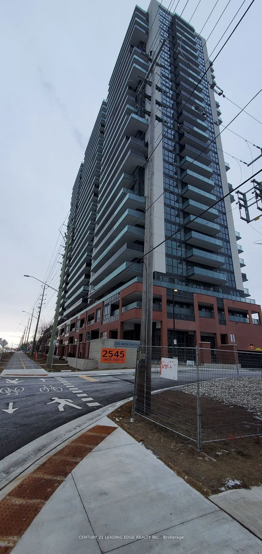 2545 Simcoe Street N, #2602