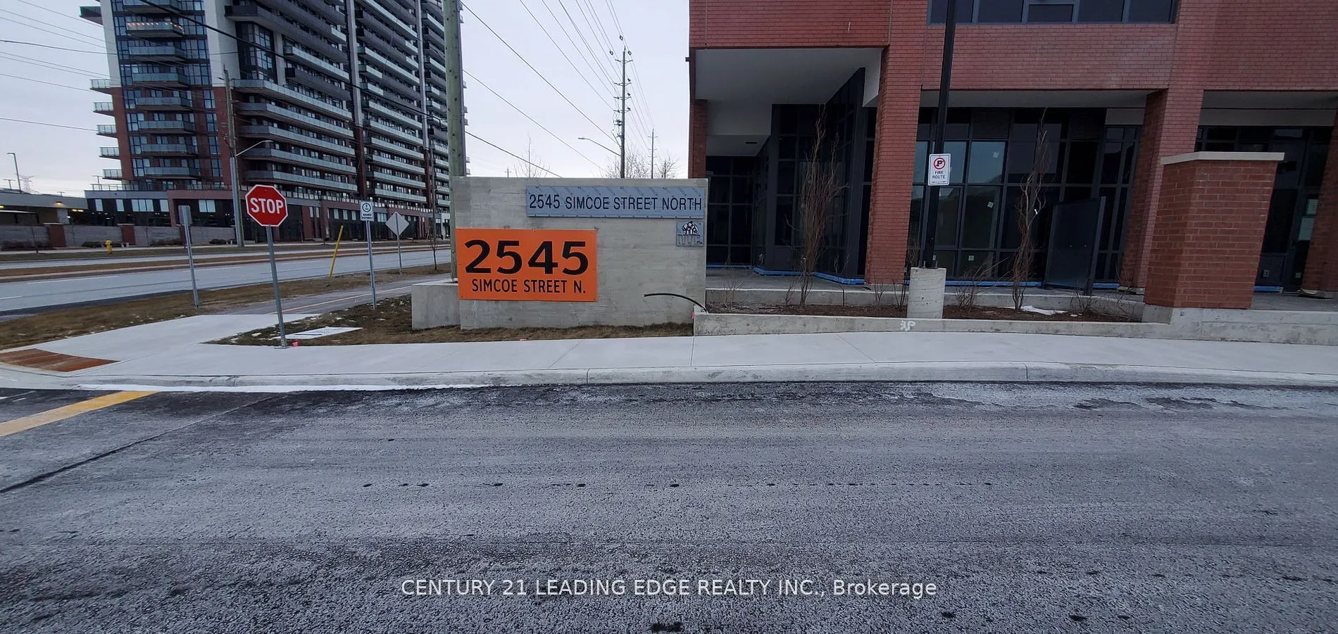 2545 Simcoe Street N, #2602