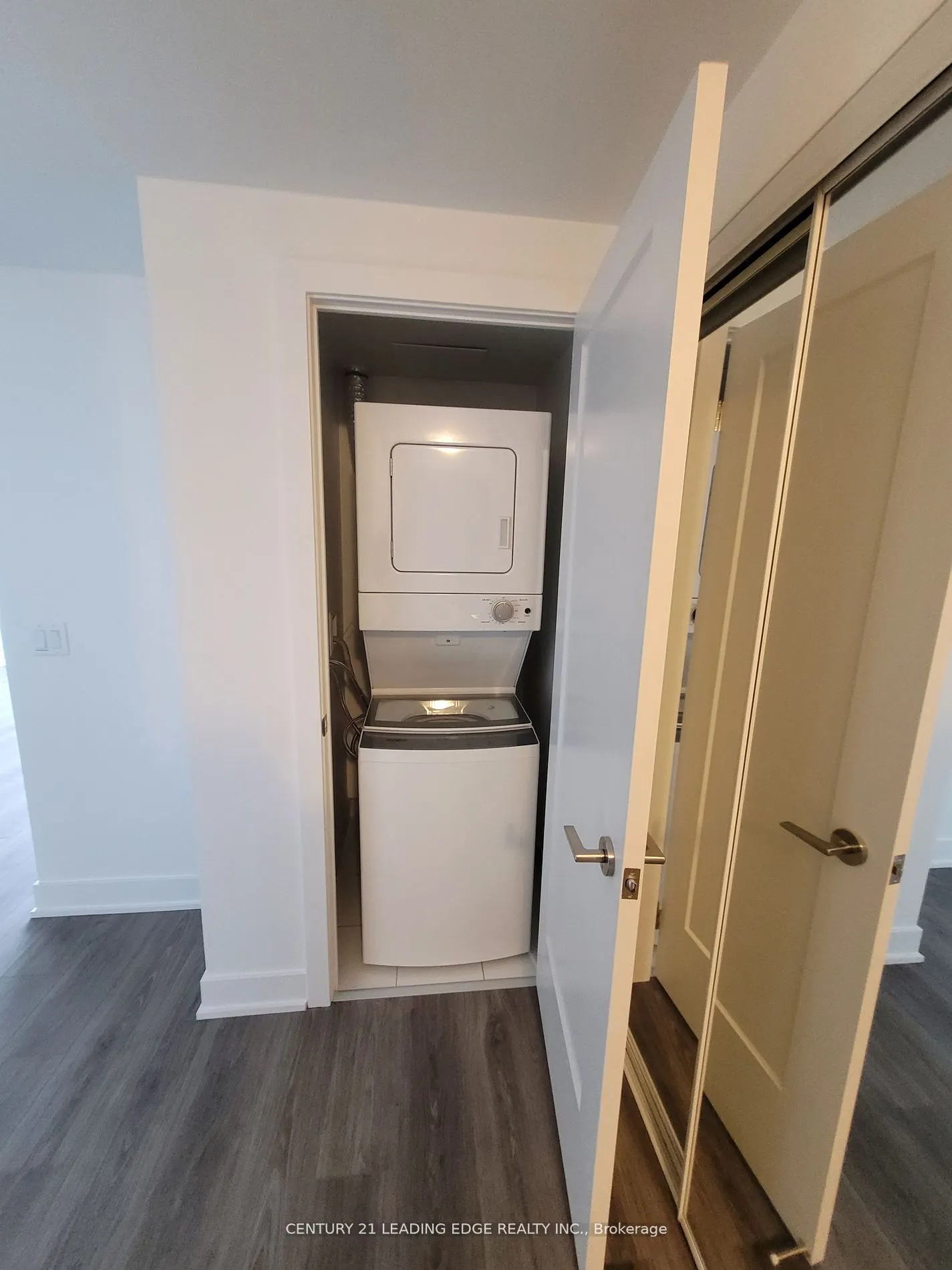 2545 Simcoe Street N, #2602