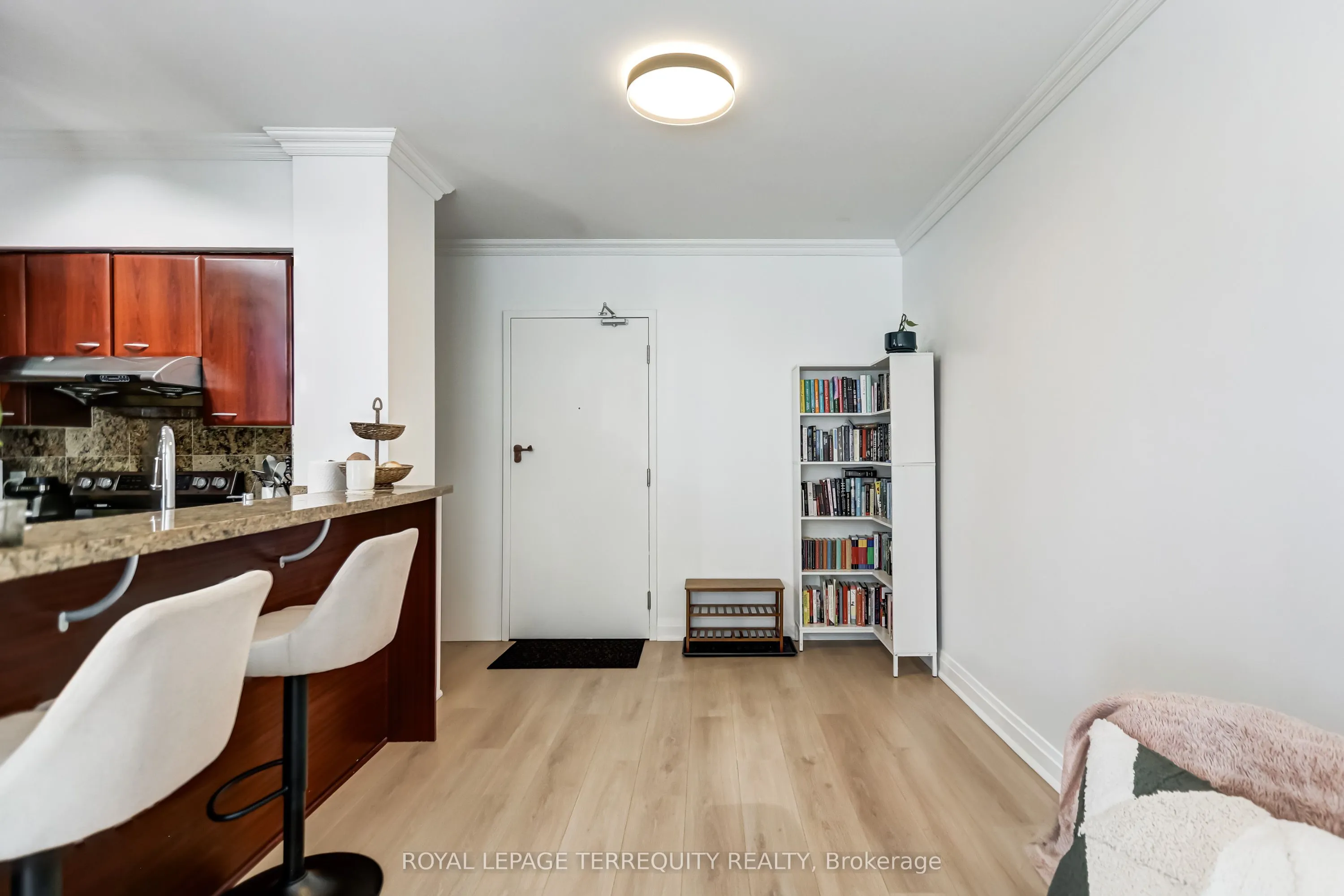 36 Lee Centre Drive, #107