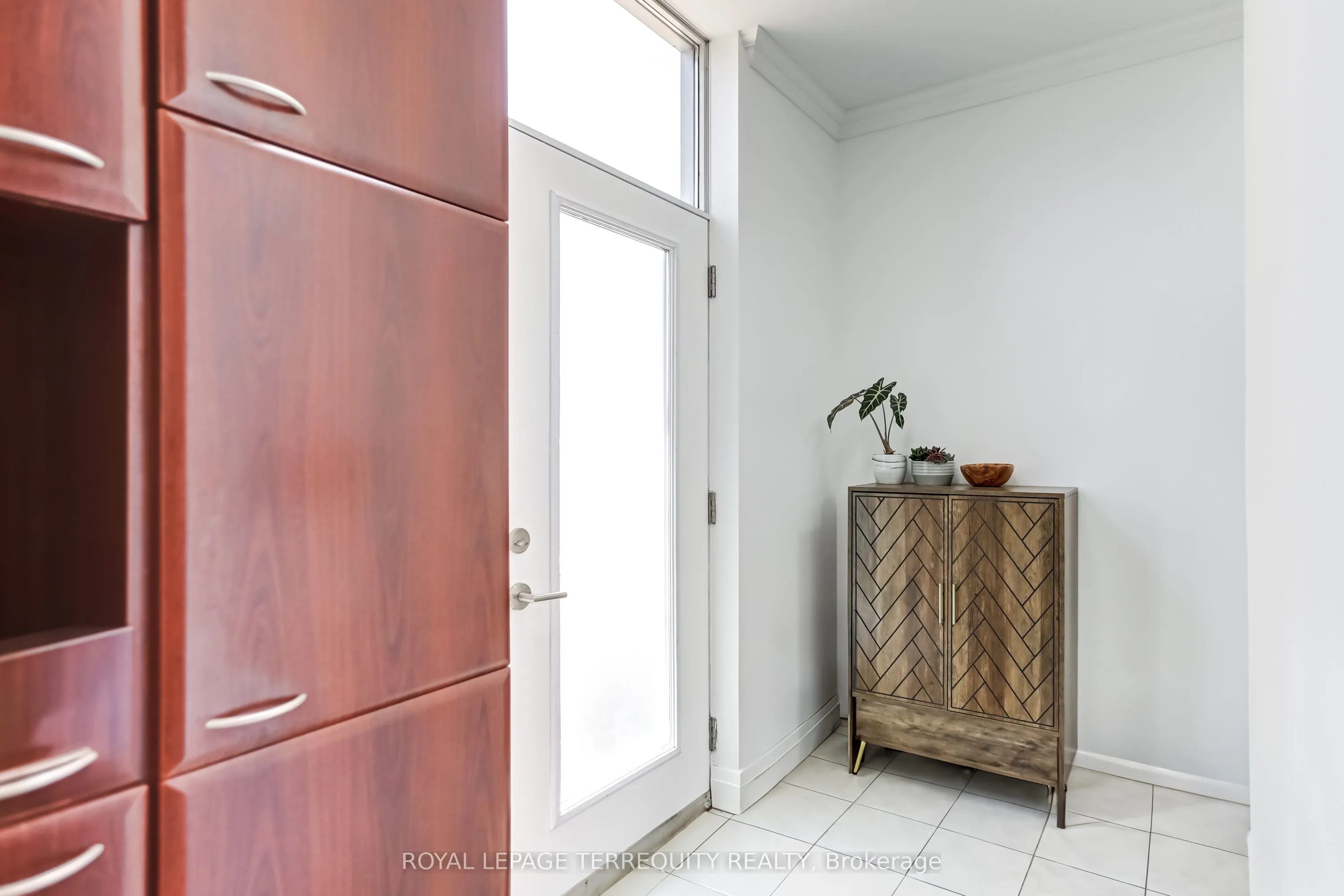 36 Lee Centre Drive, #107