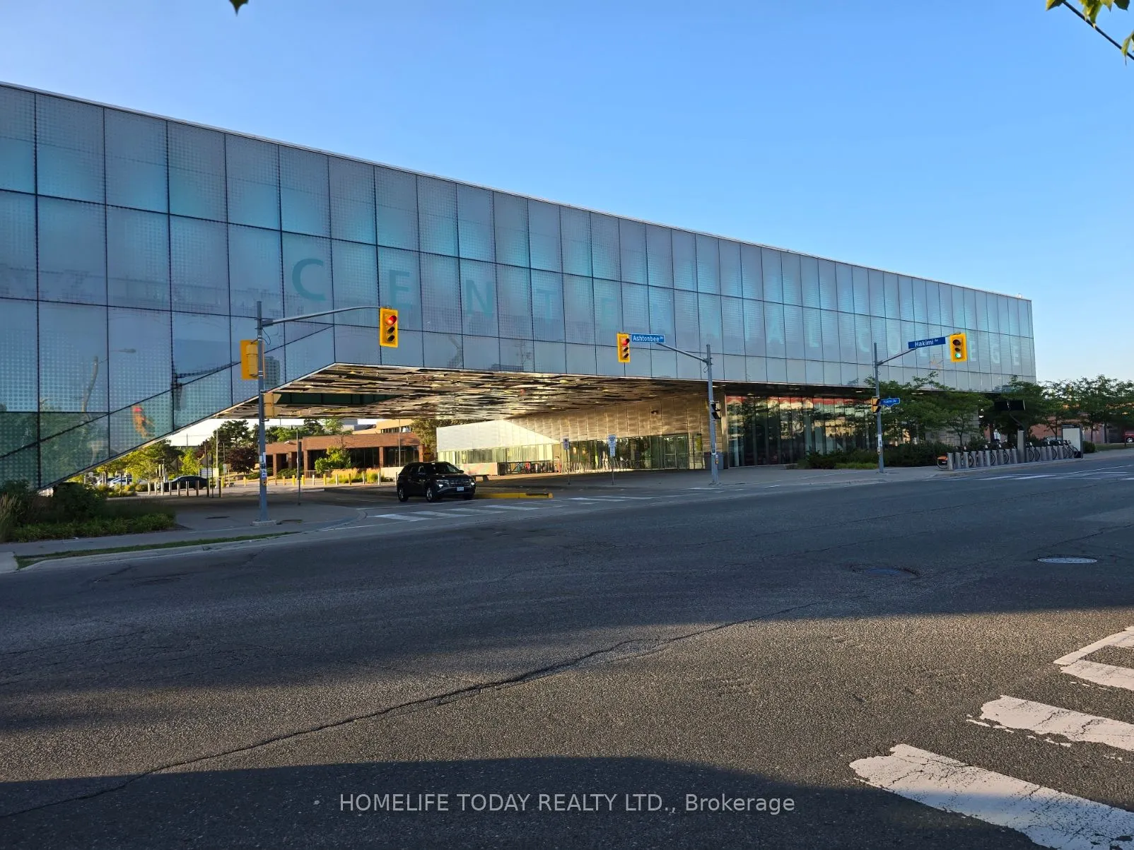 1001 Pharmacy Avenue, #Bsmt