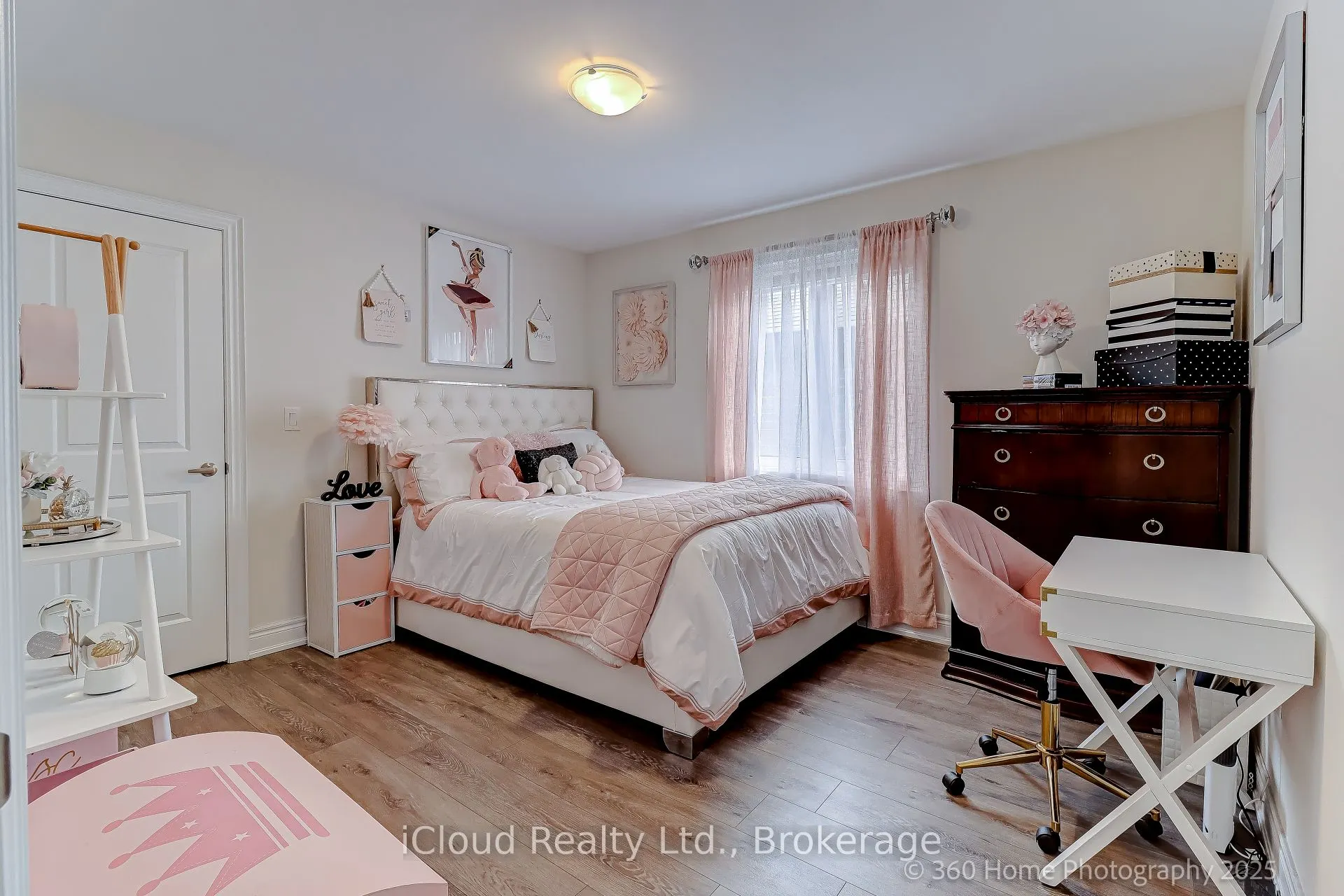 2486 Florentine Place
