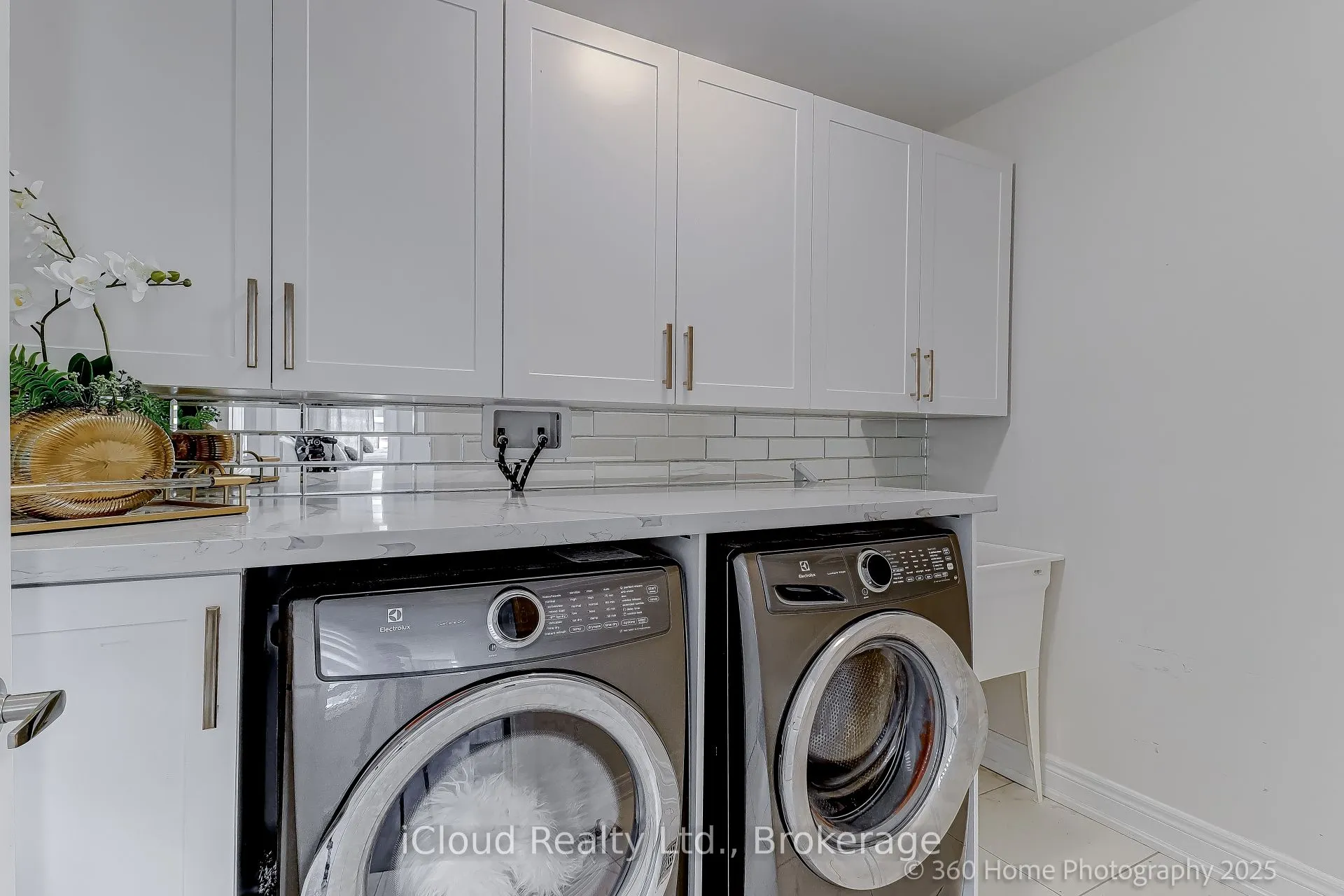 2486 Florentine Place