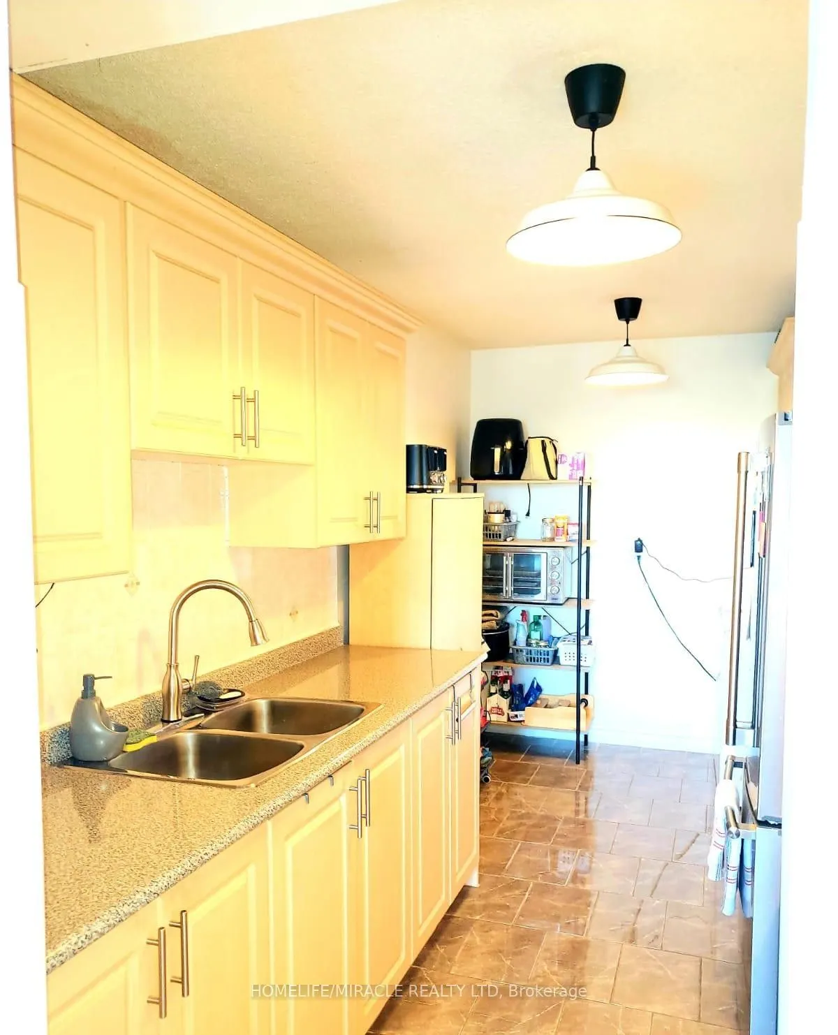 121 Trudelle Street, #814