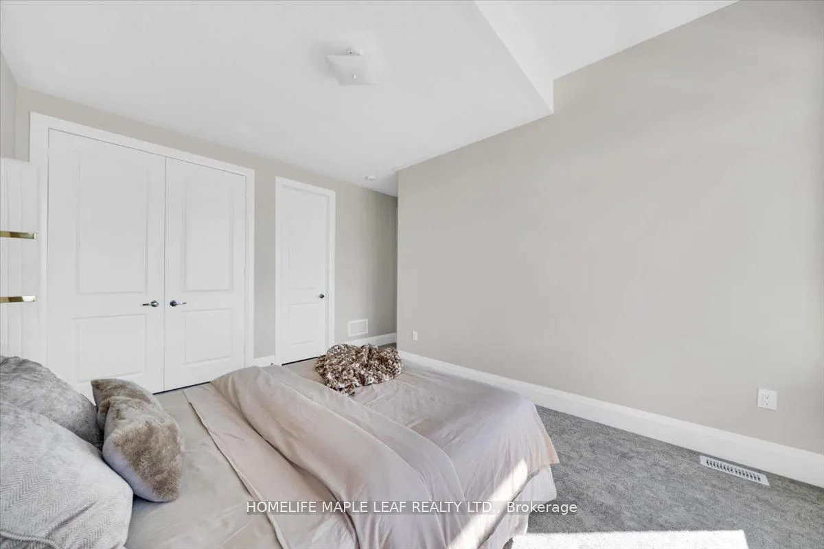 1242 Talisman Manor