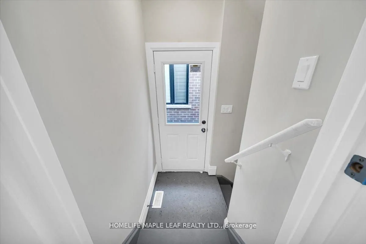 1242 Talisman Manor