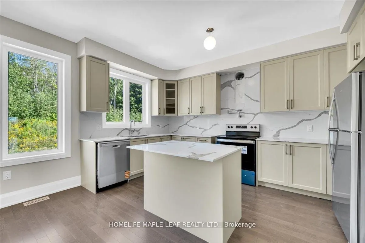 1242 Talisman Manor