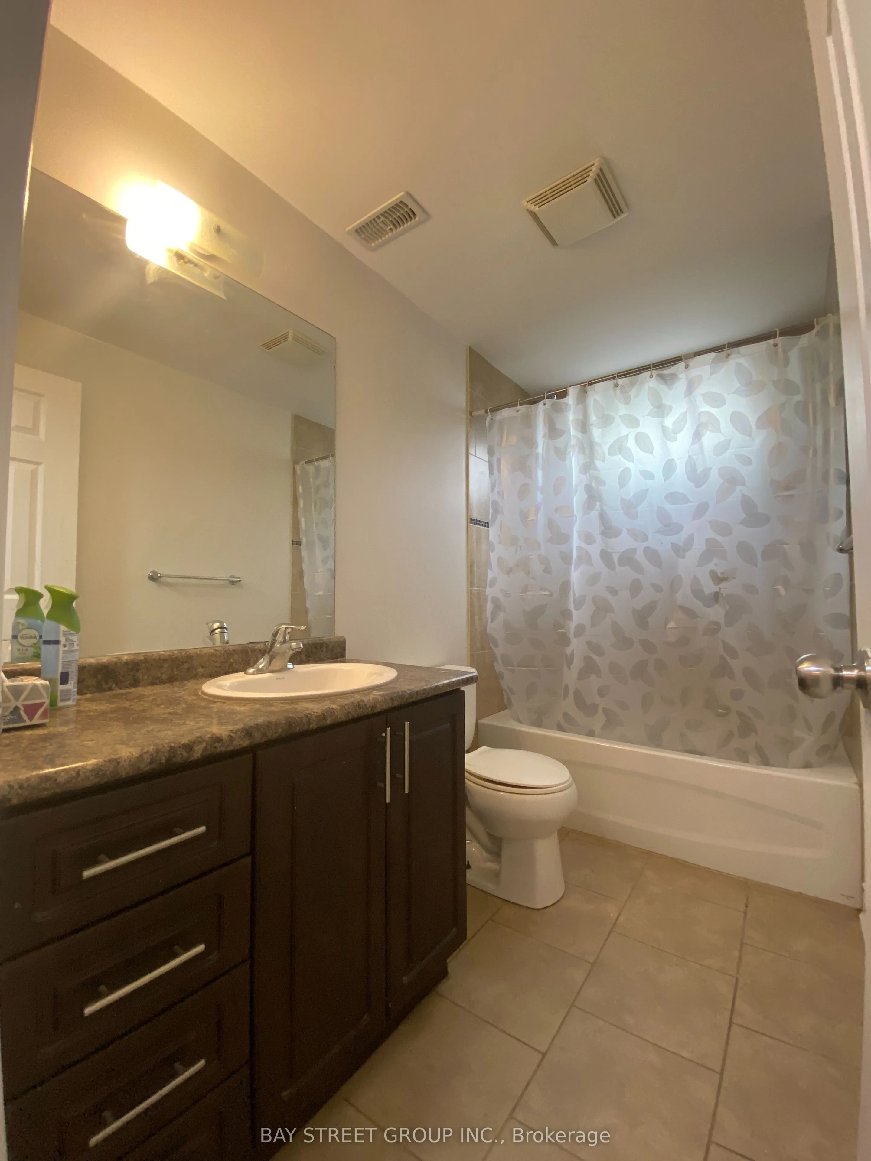 343 Pine Avenue, #lower level