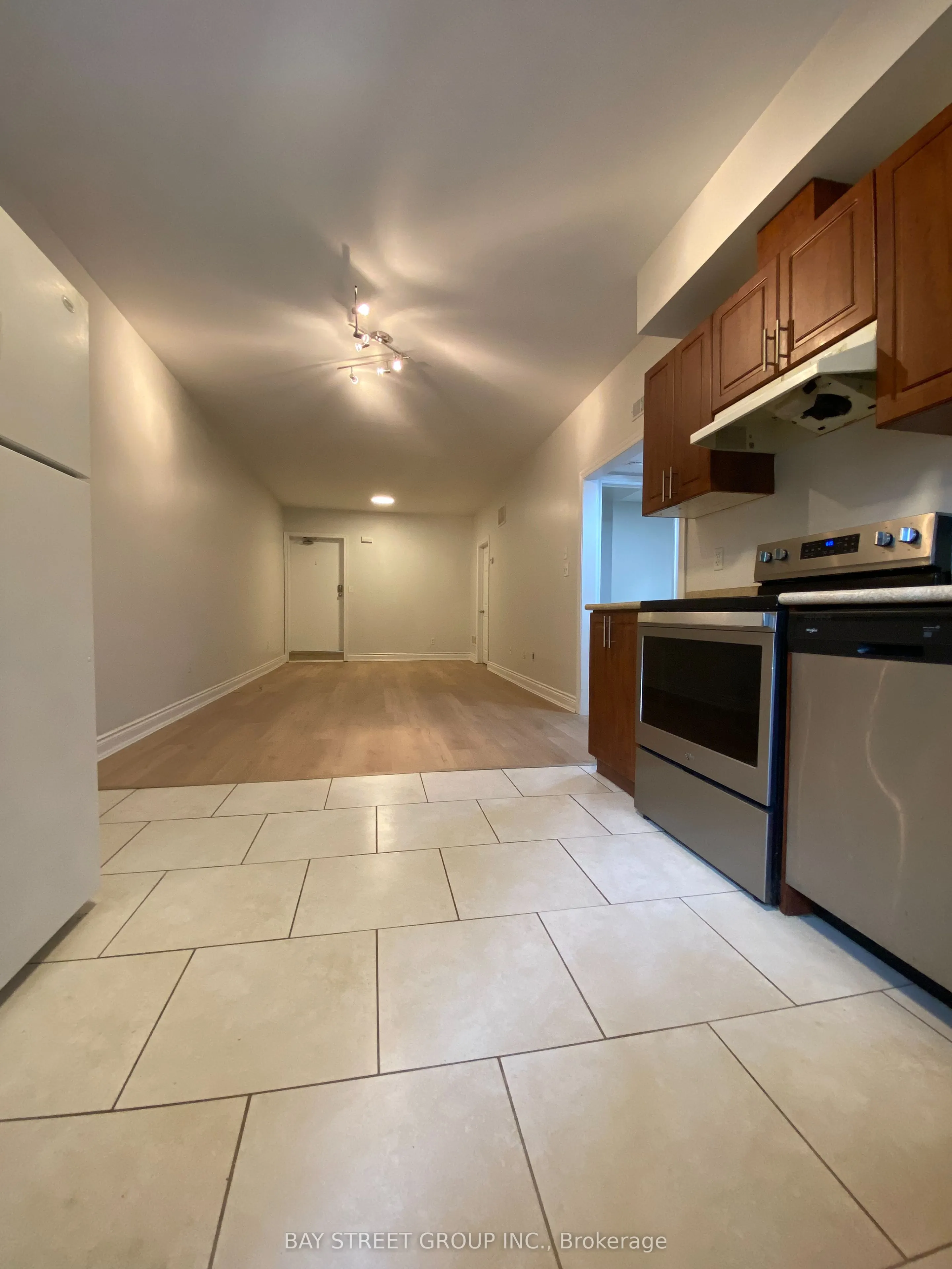 343 Pine Avenue, #lower level