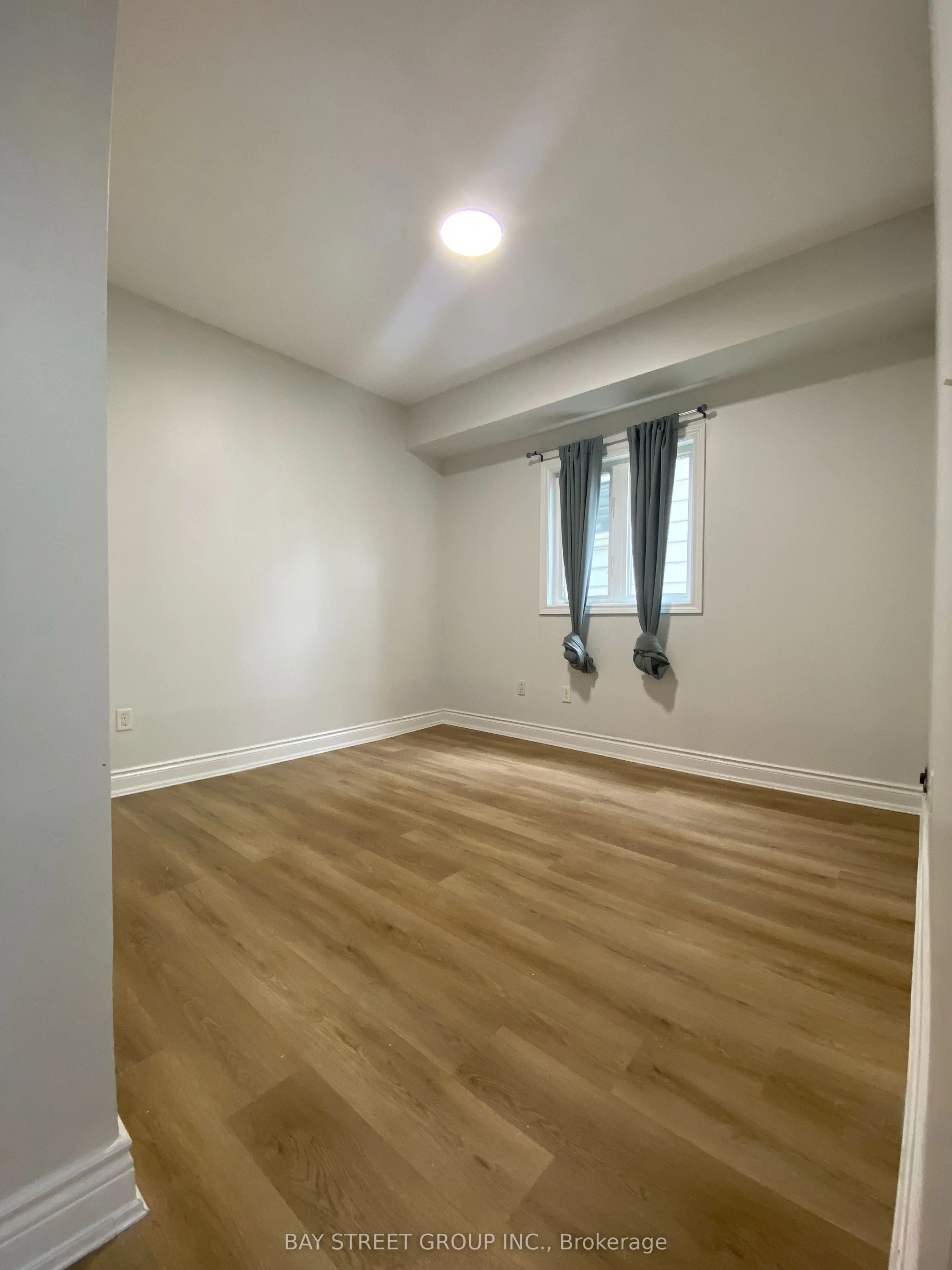 343 Pine Avenue, #lower level