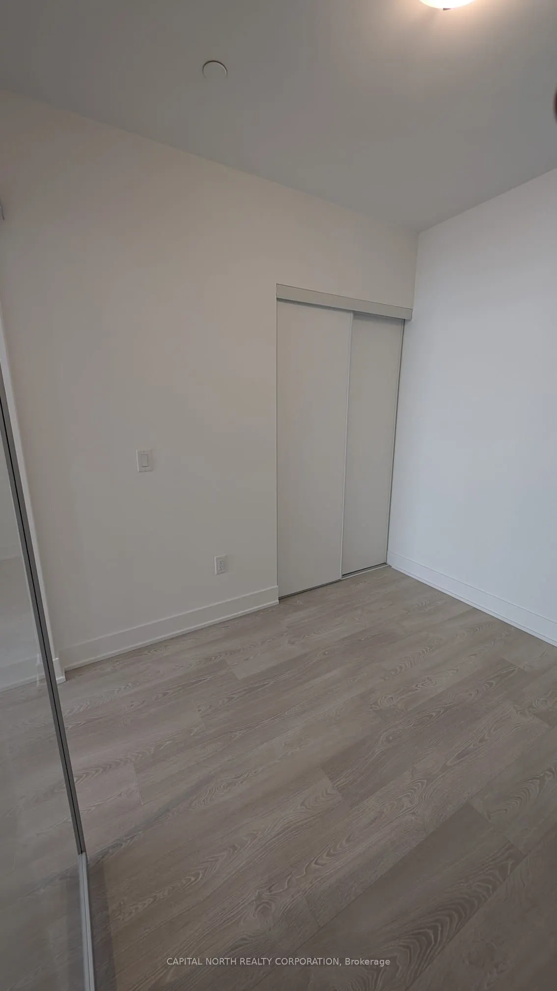 2545 Simcoe Street N, #1904