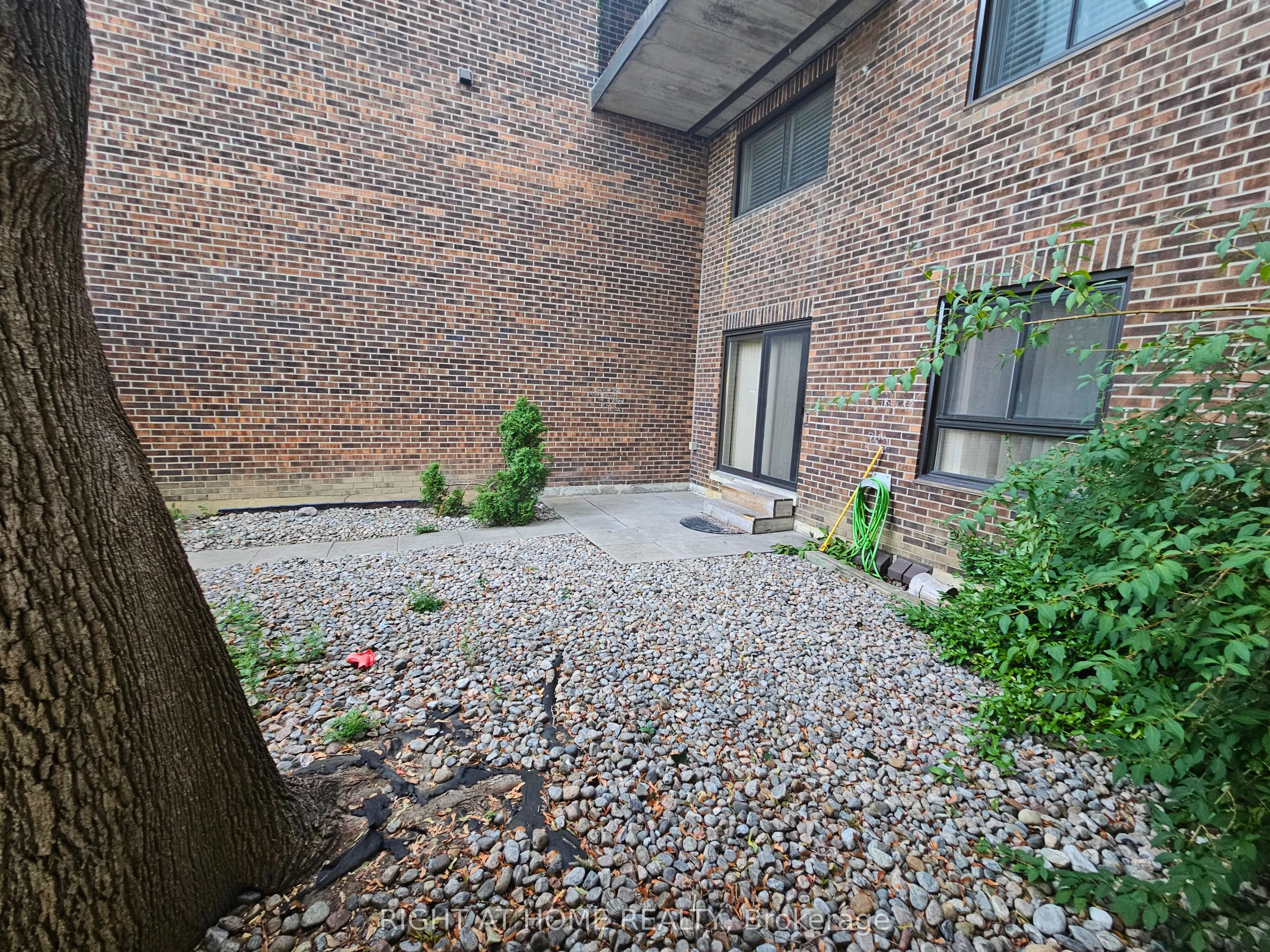53 Taunton Road E, #61
