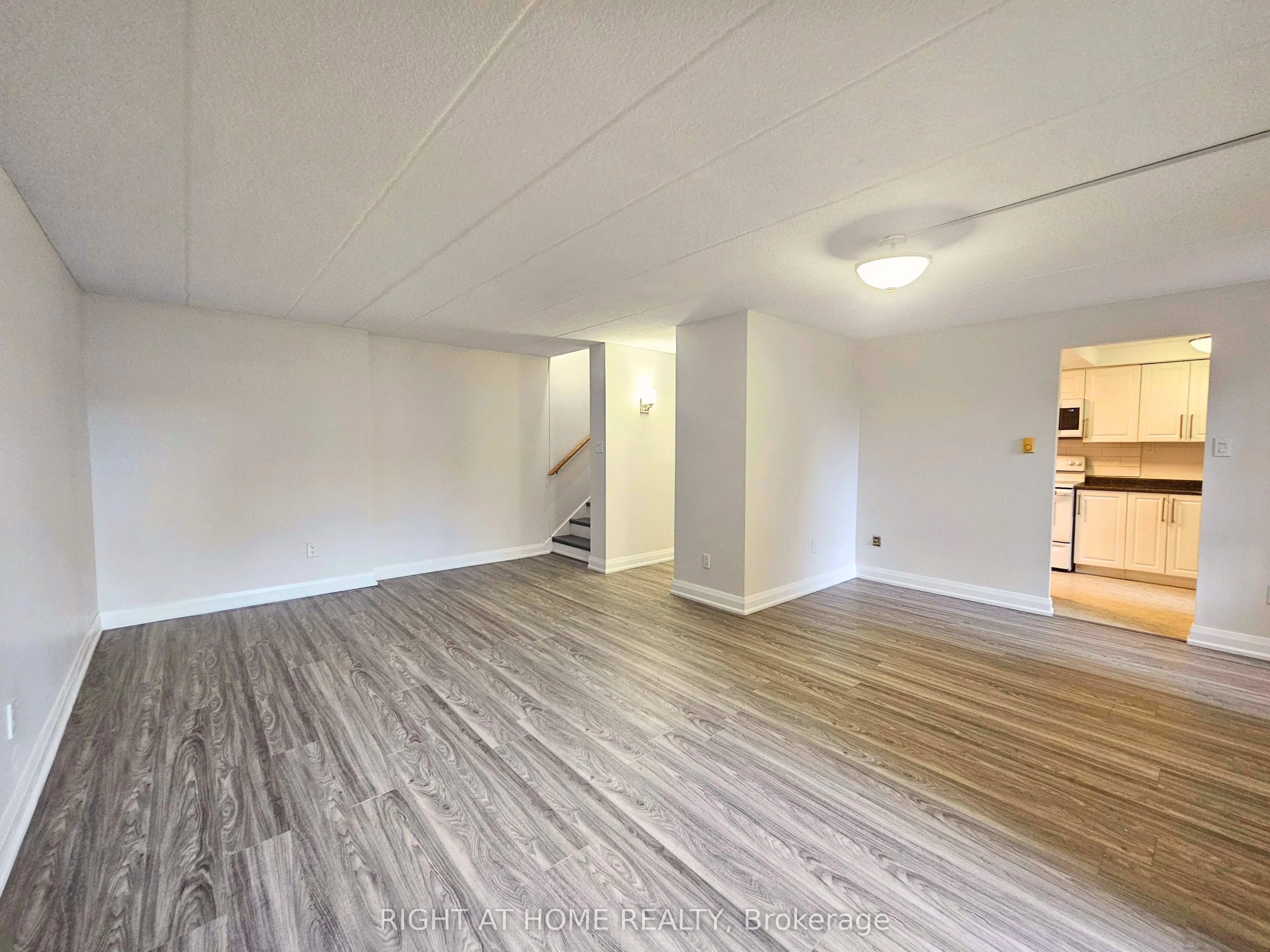 53 Taunton Road E, #61
