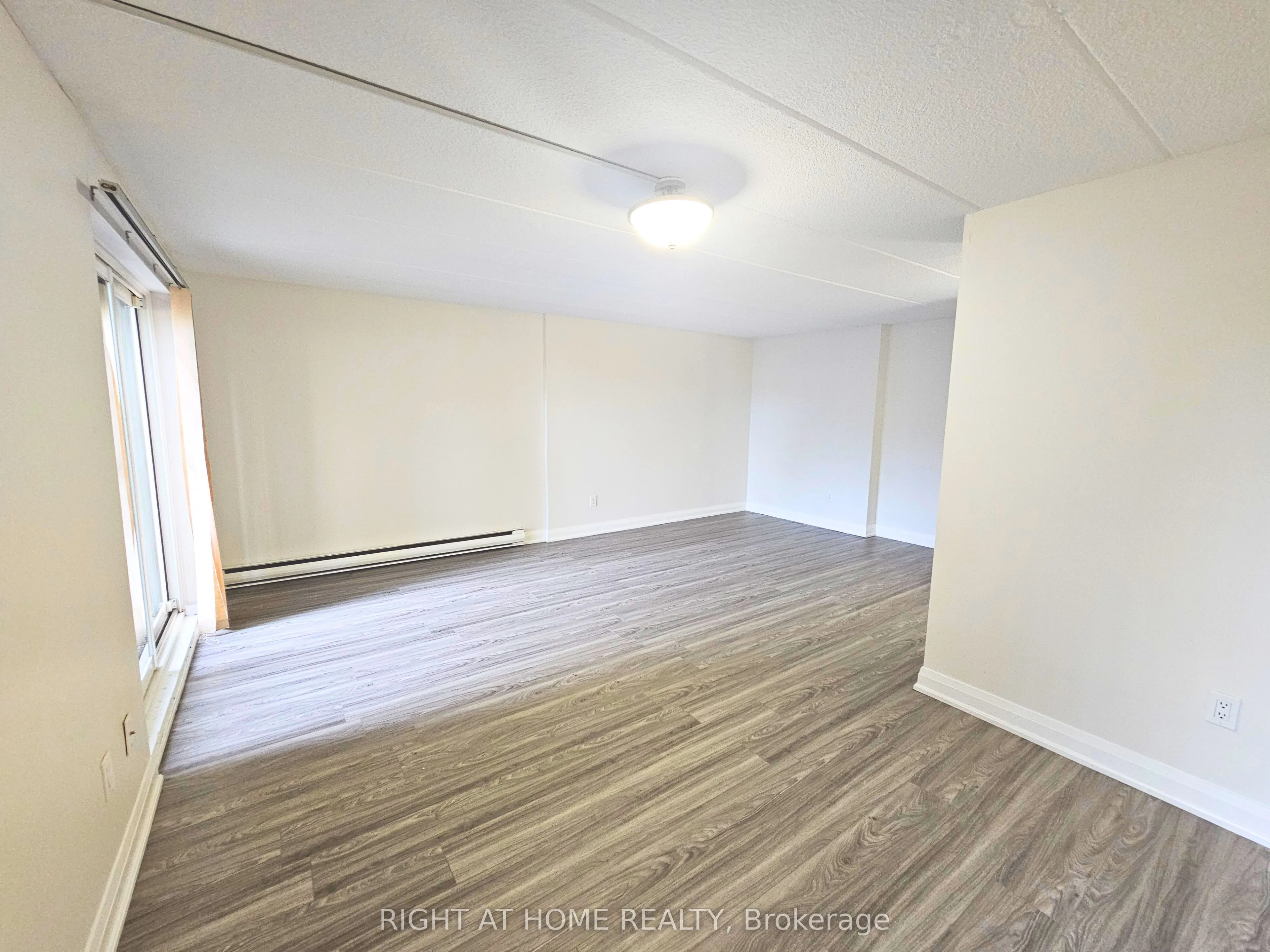 53 Taunton Road E, #61
