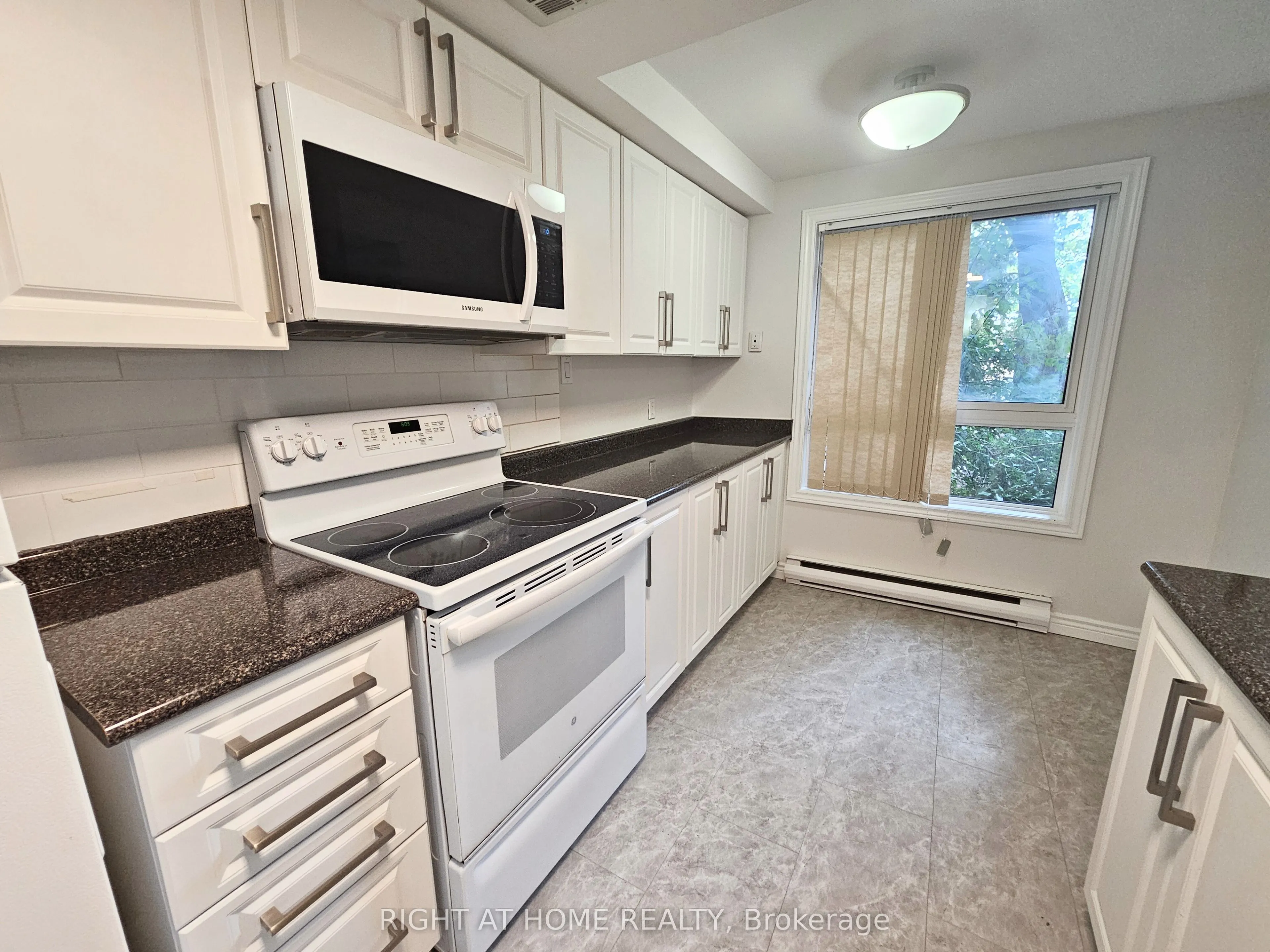 53 Taunton Road E, #61