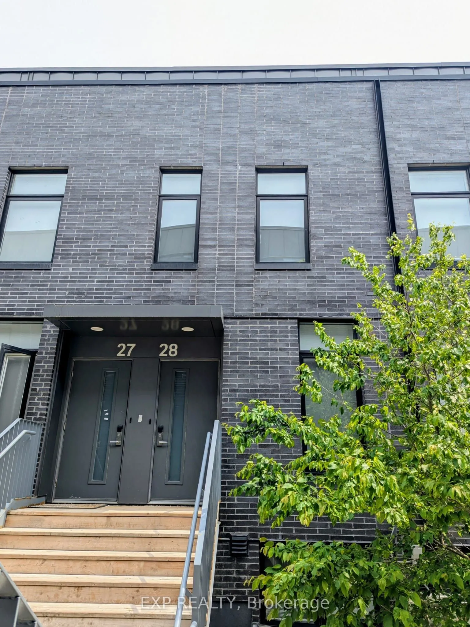 1720 Simcoe Street N, #28